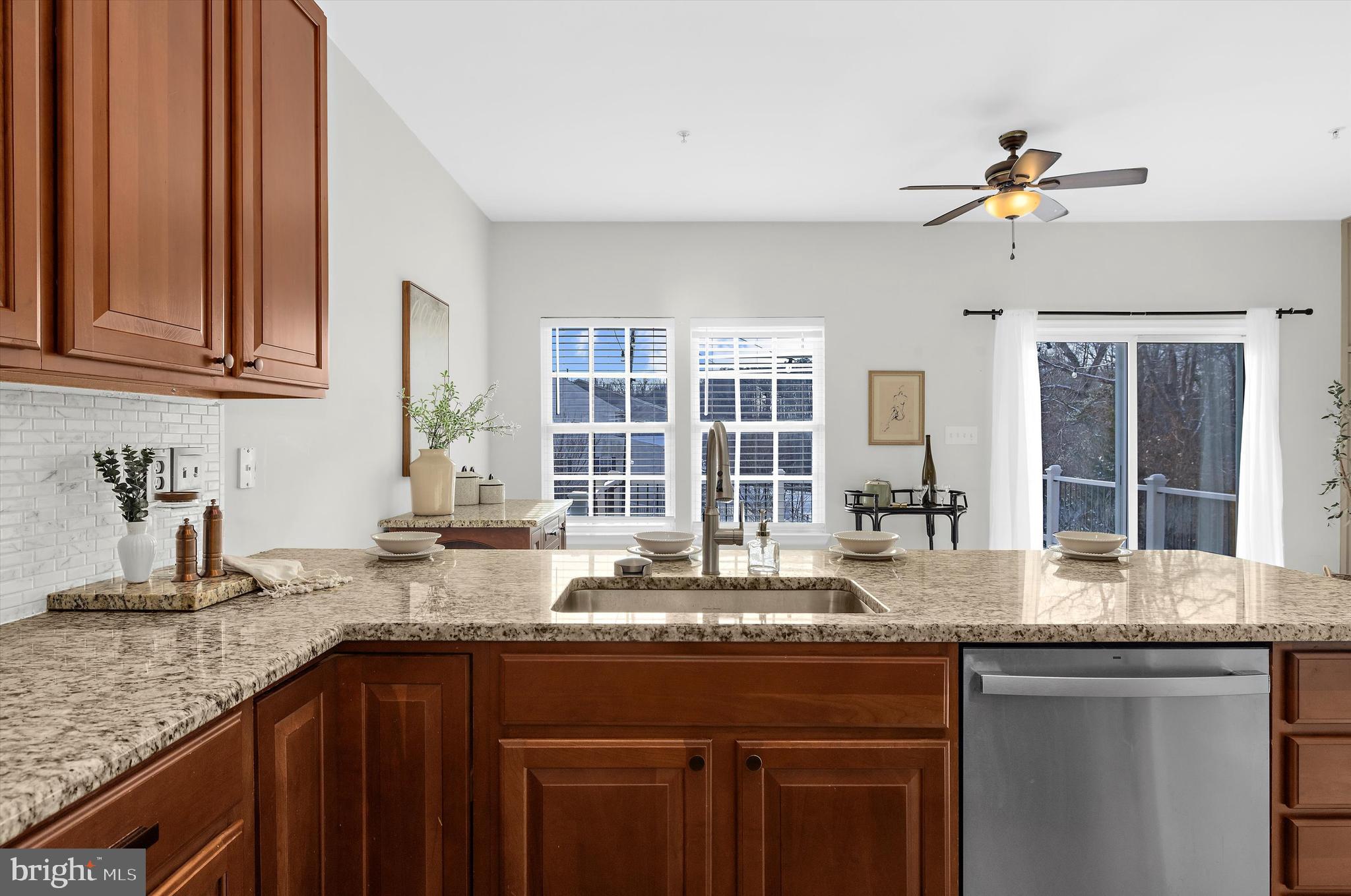 AUTUMN RUN - Residential