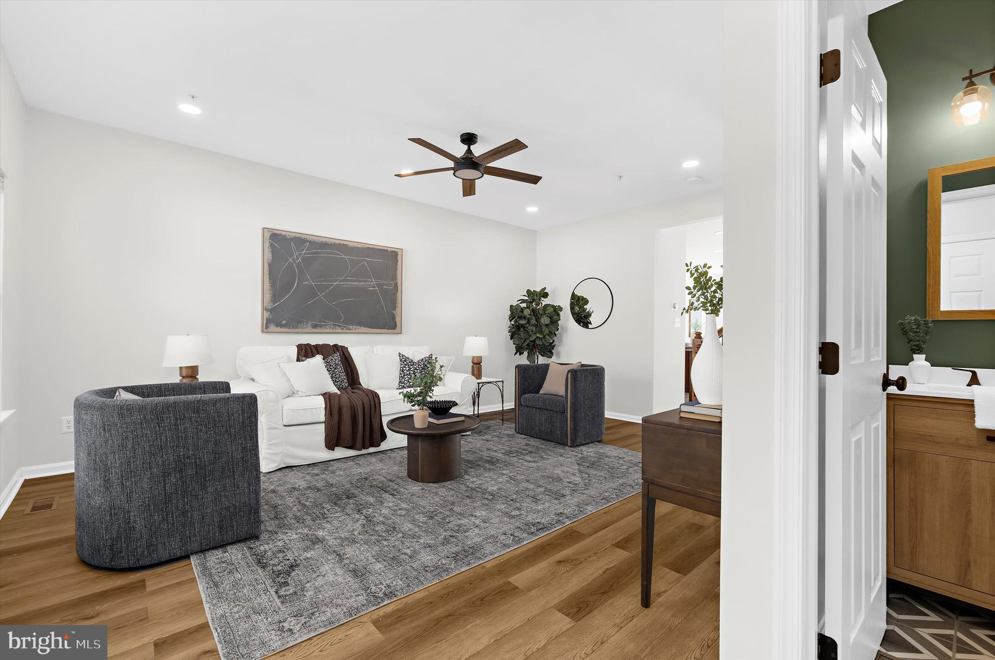 AUTUMN RUN - Residential