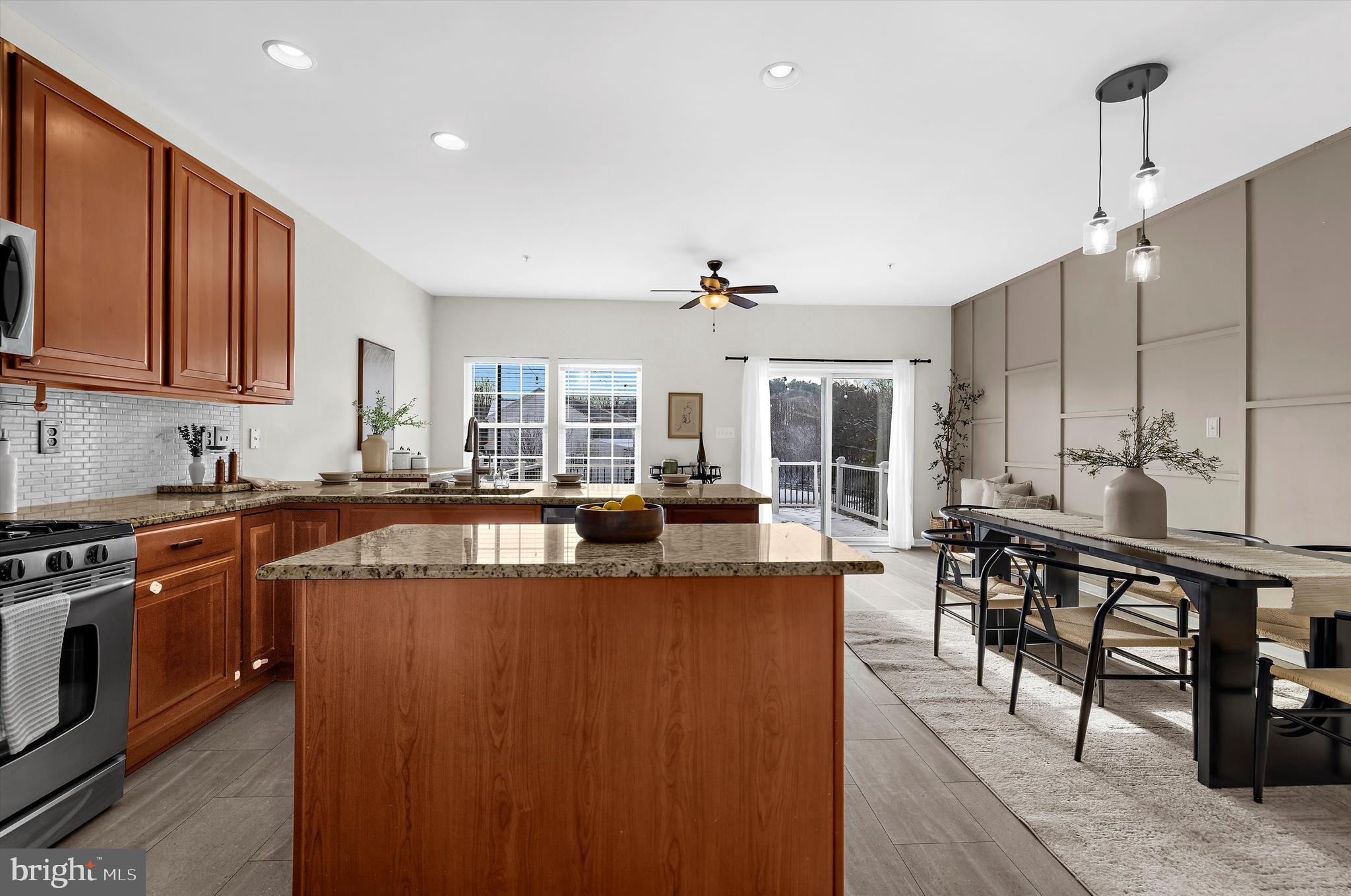 AUTUMN RUN - Residential