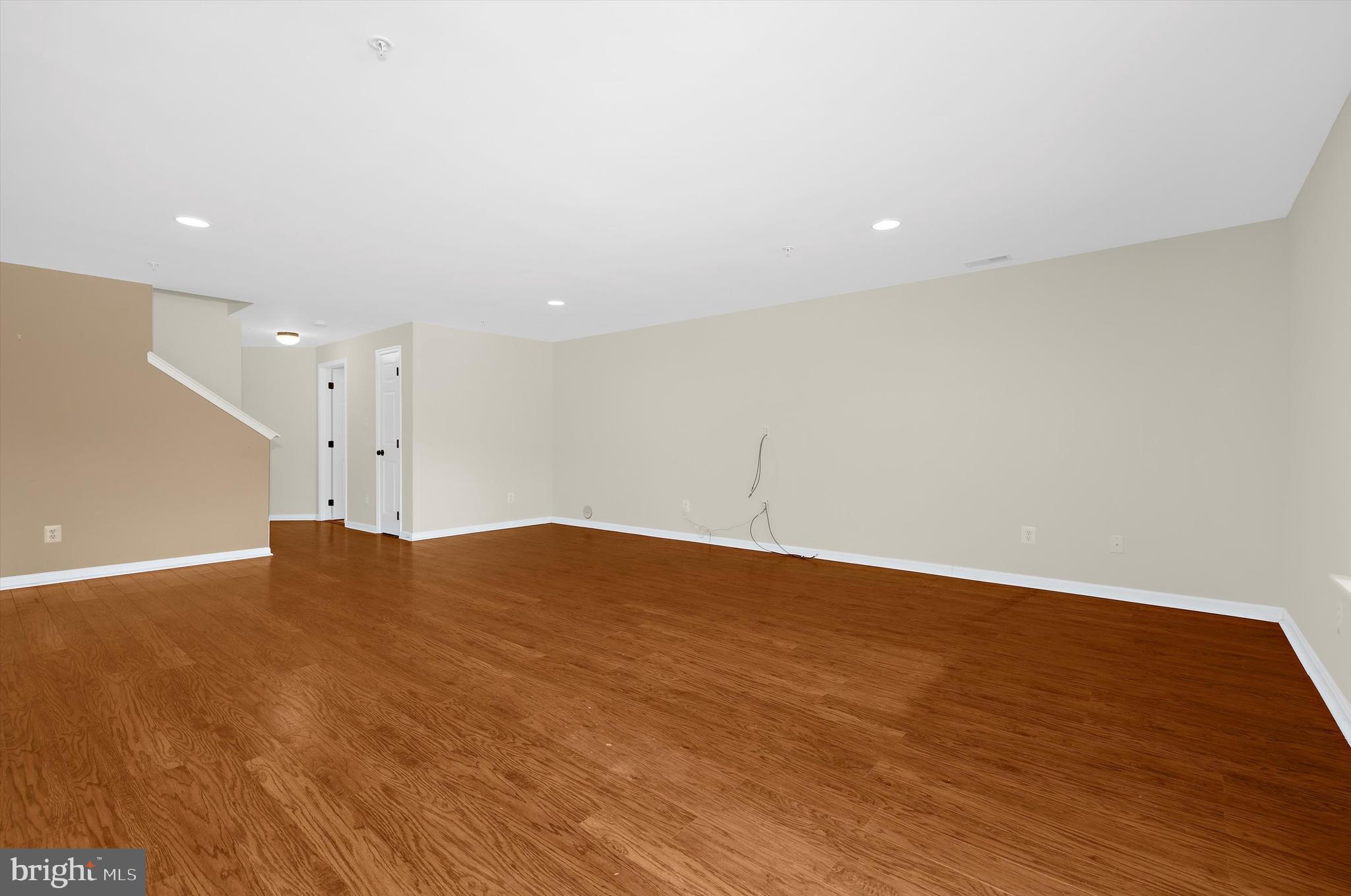 AUTUMN RUN - Residential