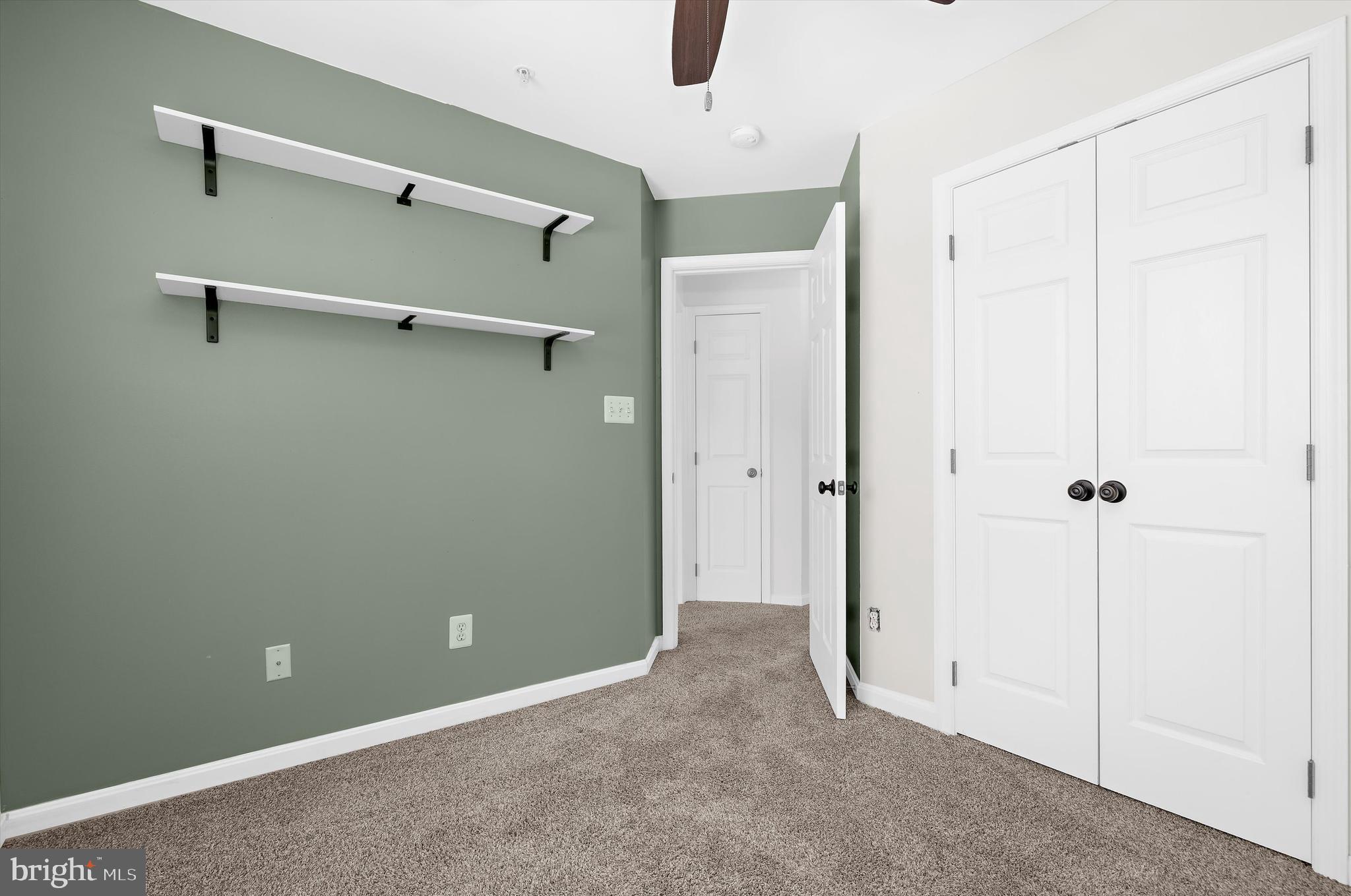 AUTUMN RUN - Residential