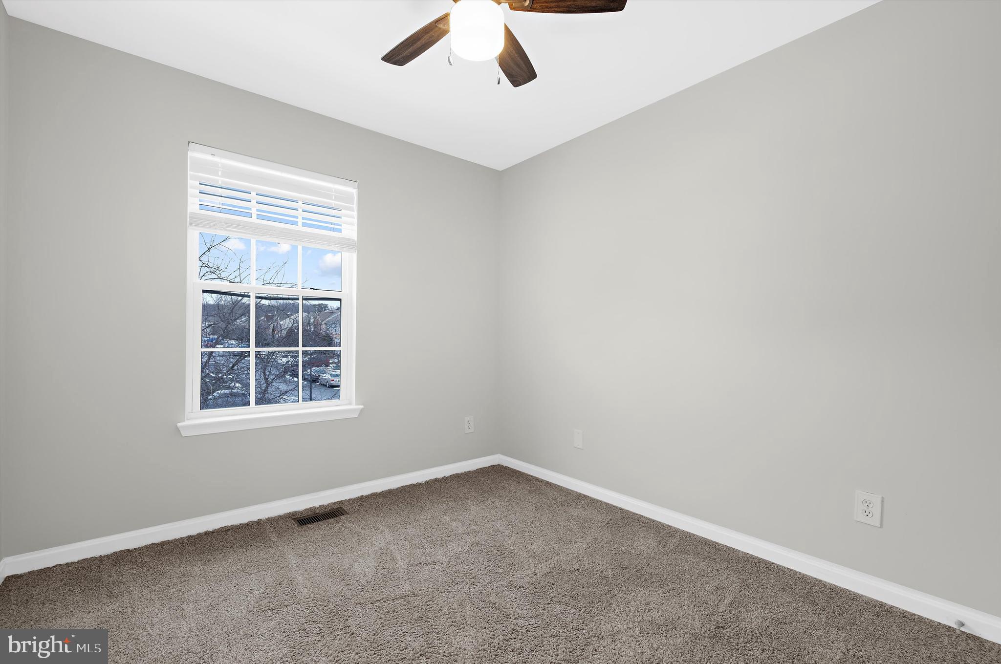 AUTUMN RUN - Residential