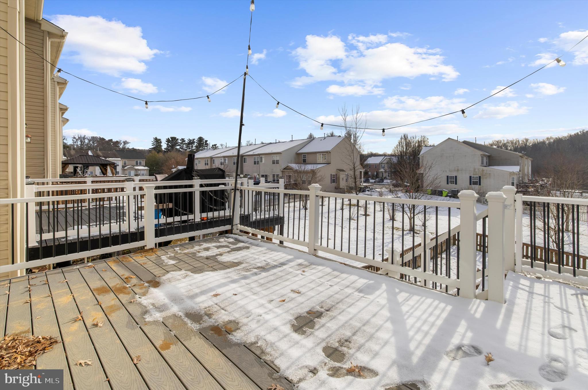 AUTUMN RUN - Residential