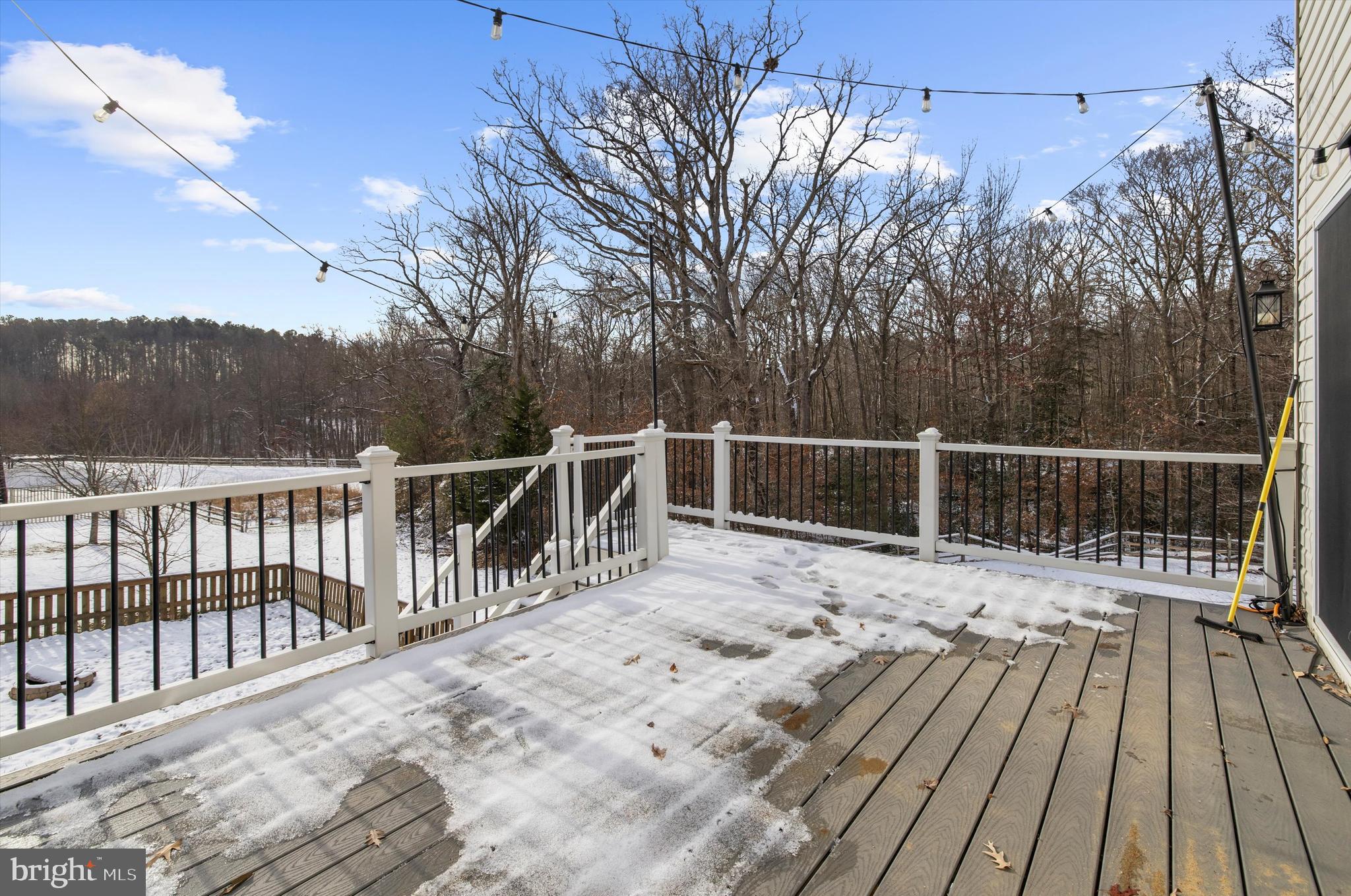 AUTUMN RUN - Residential