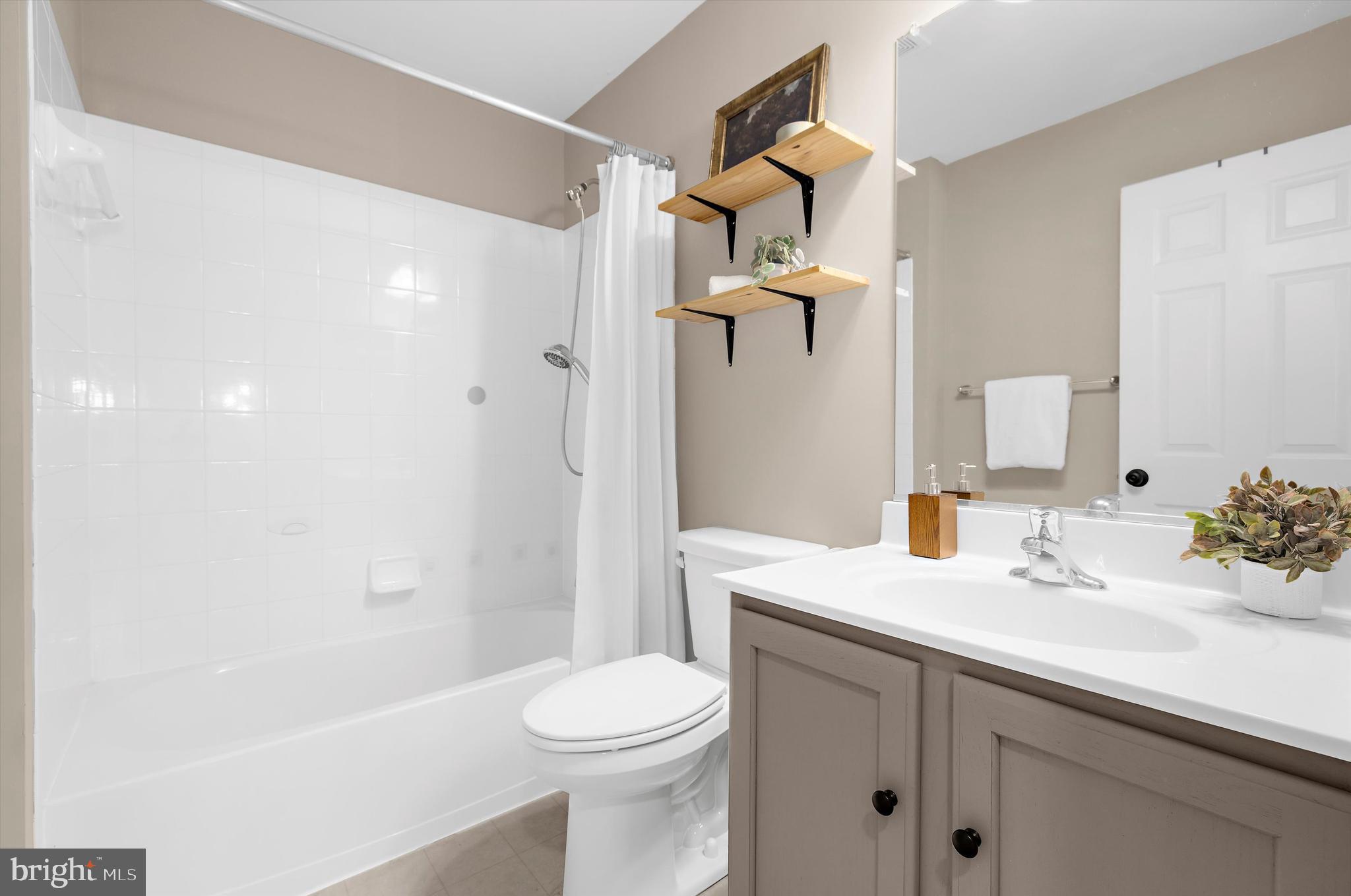 AUTUMN RUN - Residential