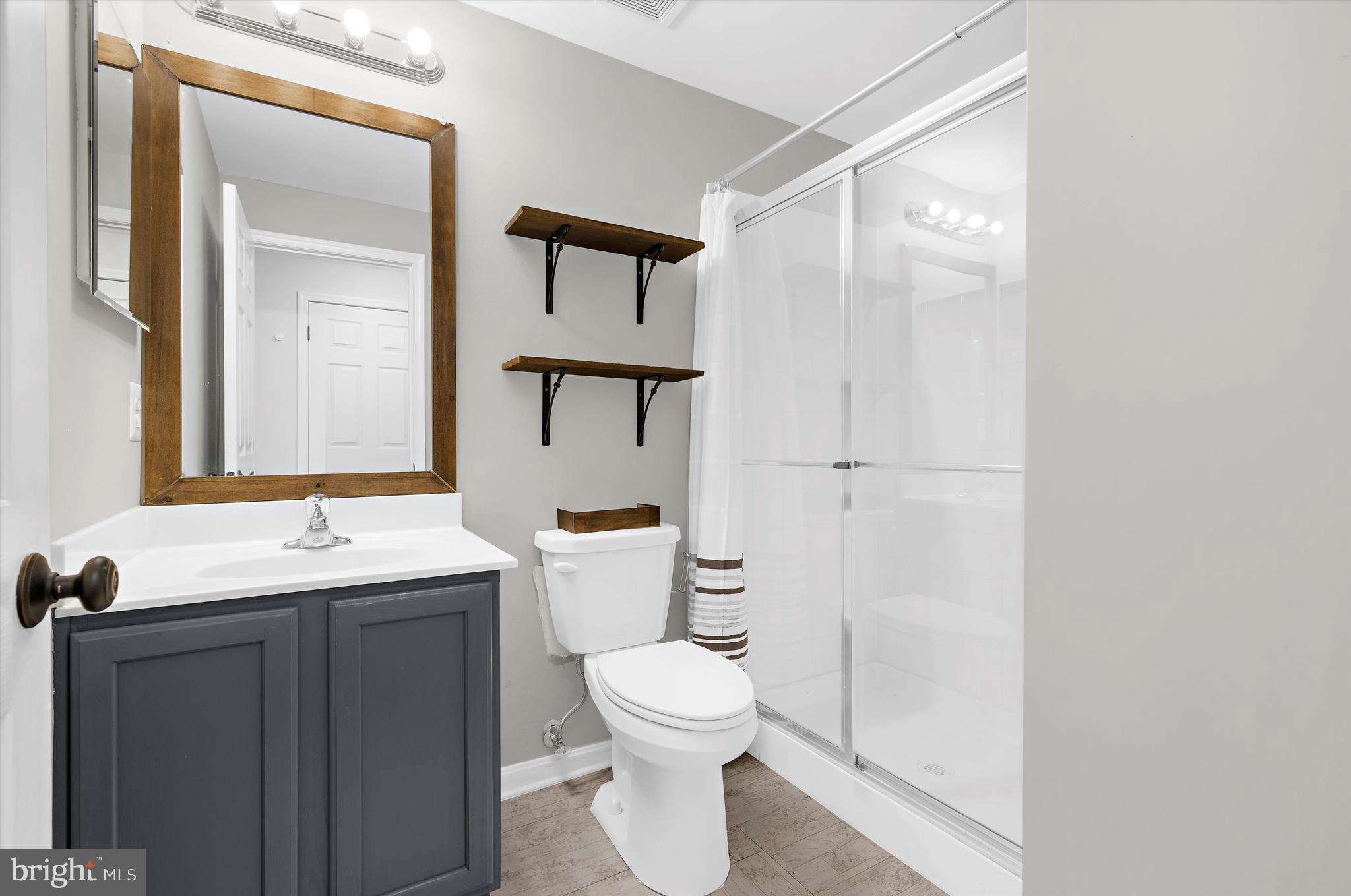 AUTUMN RUN - Residential