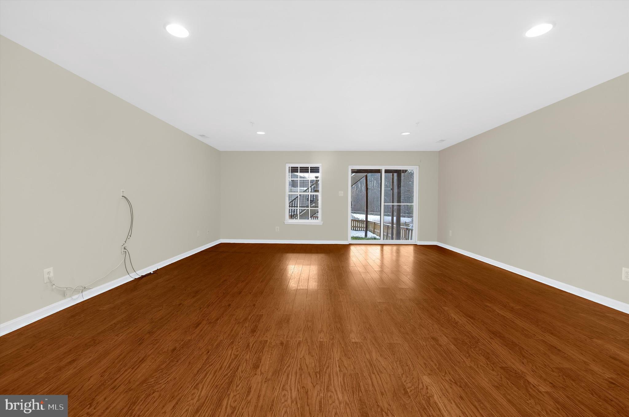 AUTUMN RUN - Residential