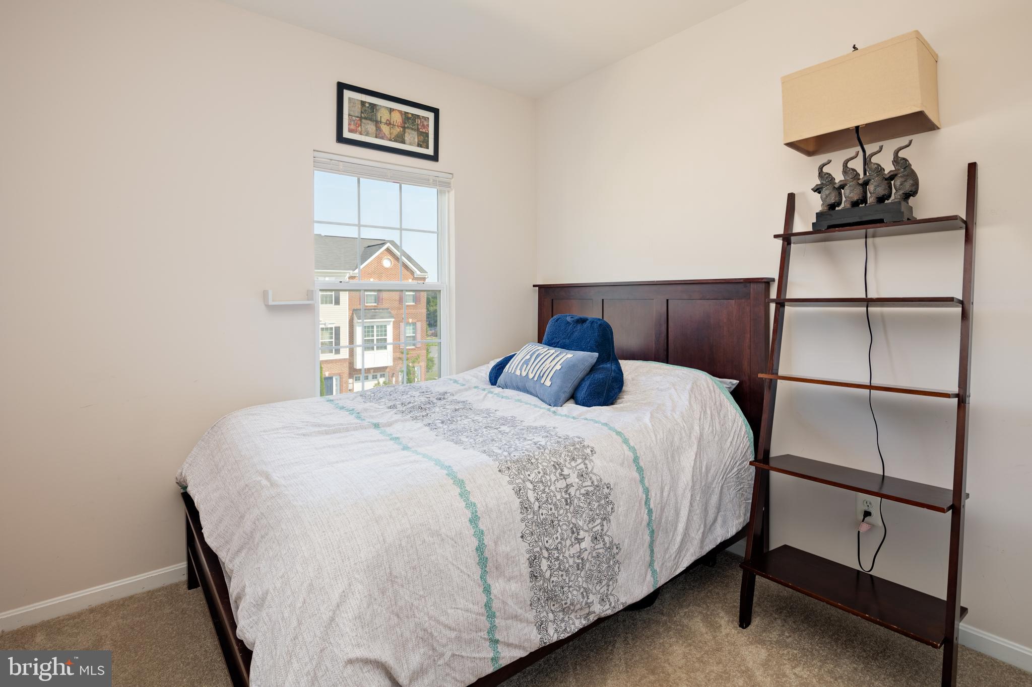 ADMIRALS LANDING - Residential