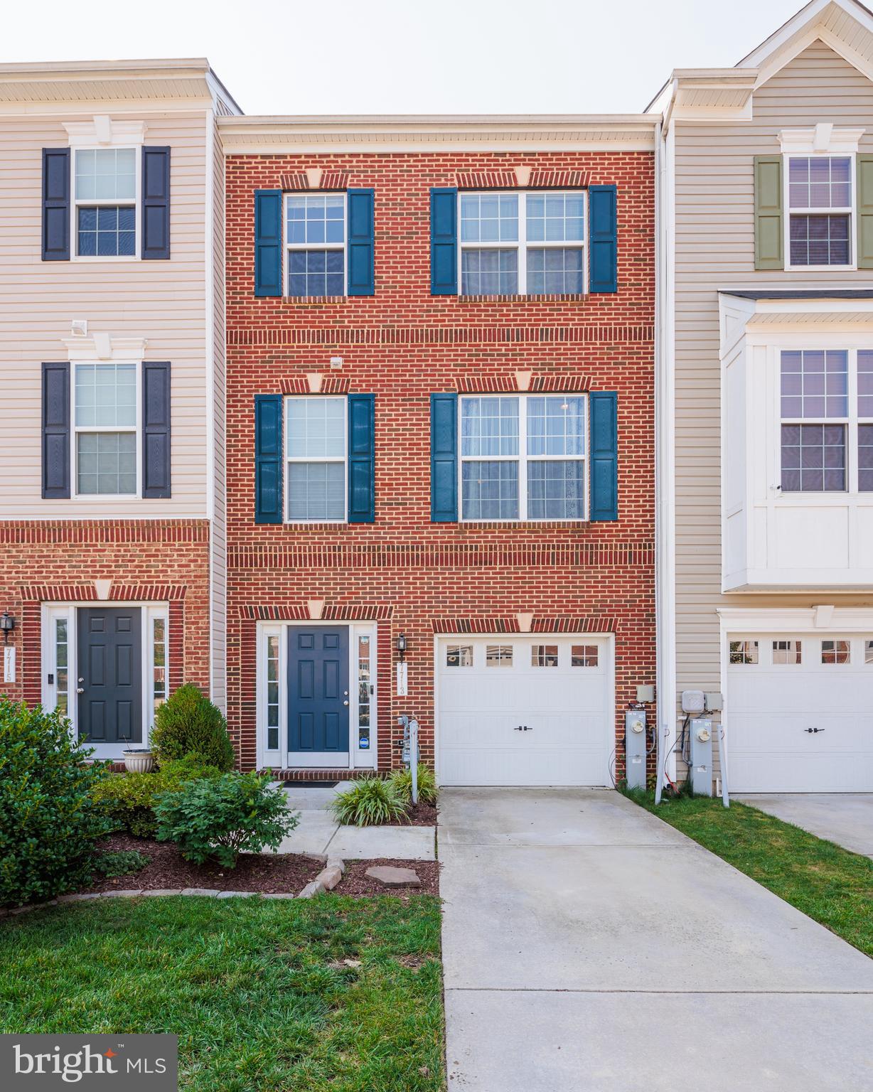 ADMIRALS LANDING - Residential