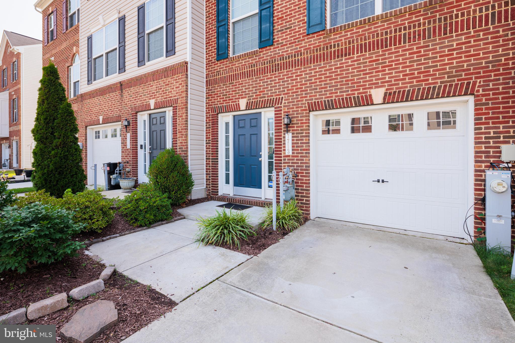 ADMIRALS LANDING - Residential