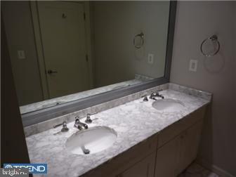 OLD CITY - Residential Lease