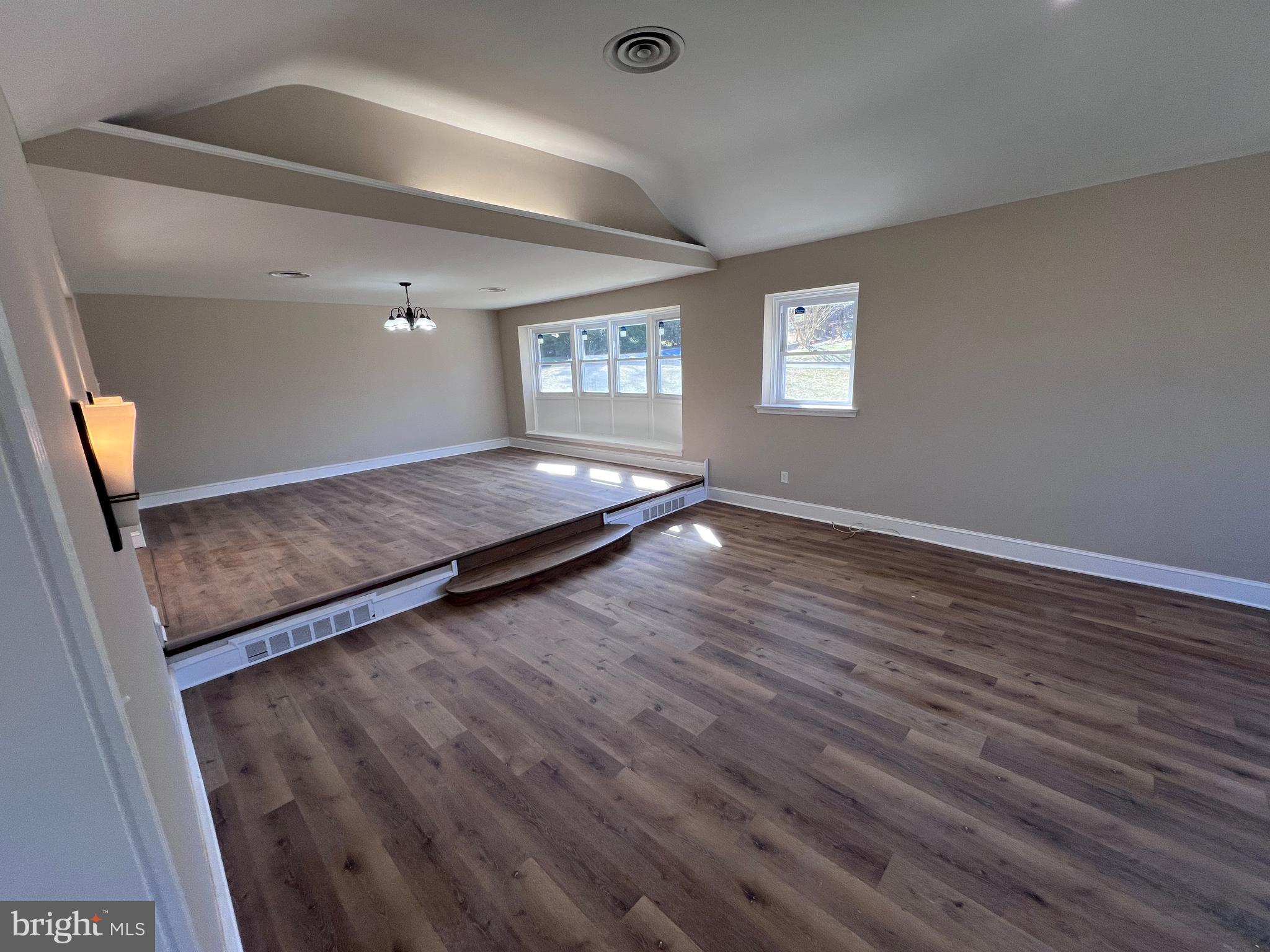 ELKINS PARK - Residential