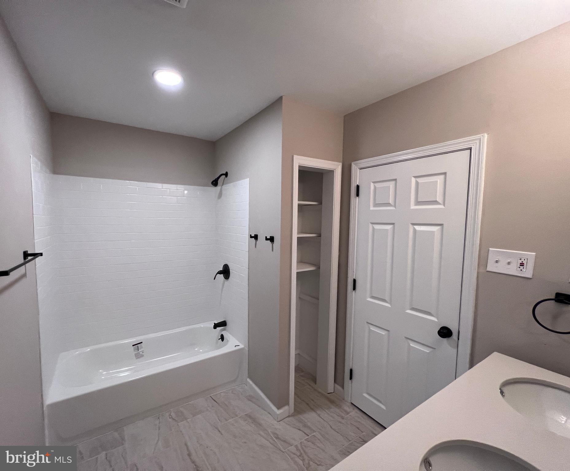 ELKINS PARK - Residential