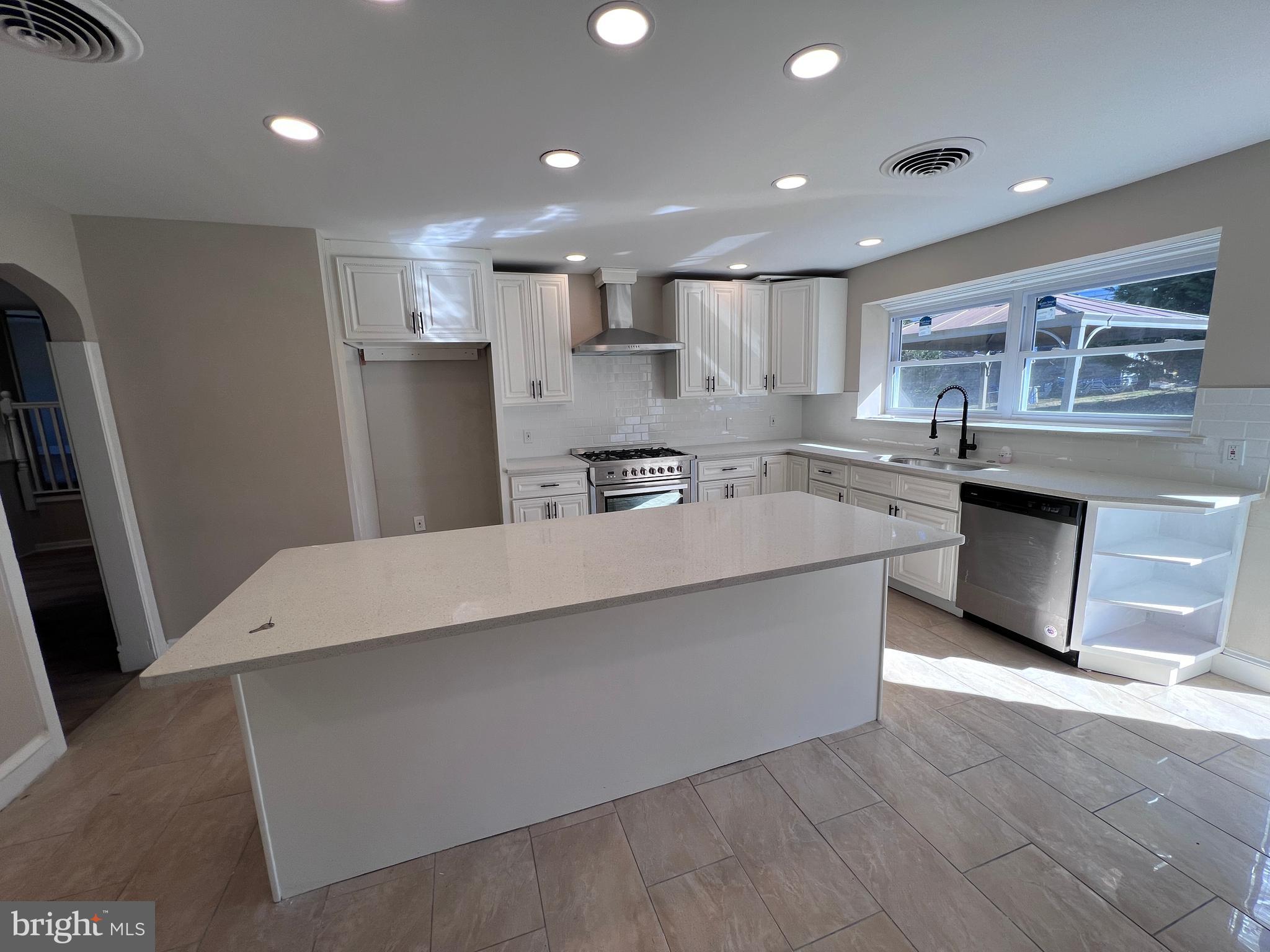 ELKINS PARK - Residential