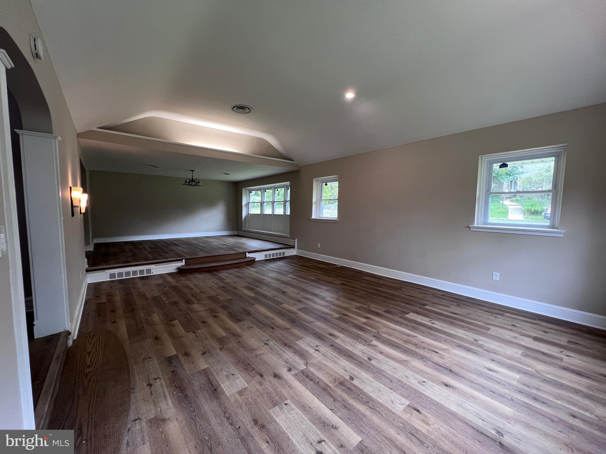 ELKINS PARK - Residential