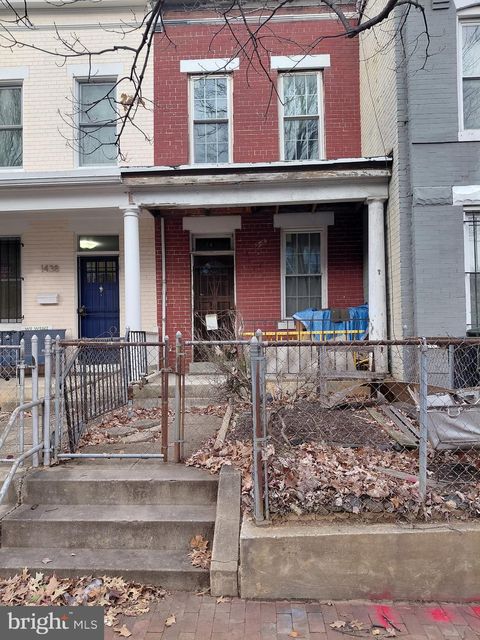 Photo of 1440 C Street SE, WASHINGTON, DC 20003 (MLS # DCDC2239098)