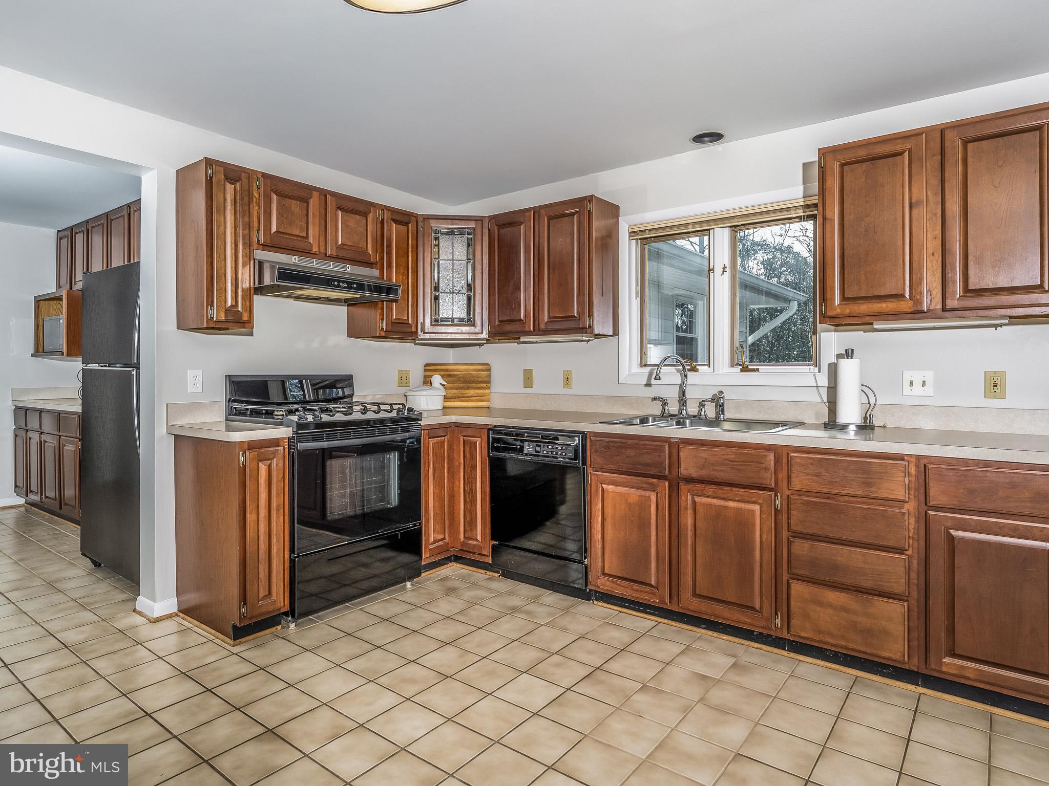 HILLBROOK FOREST - Residential