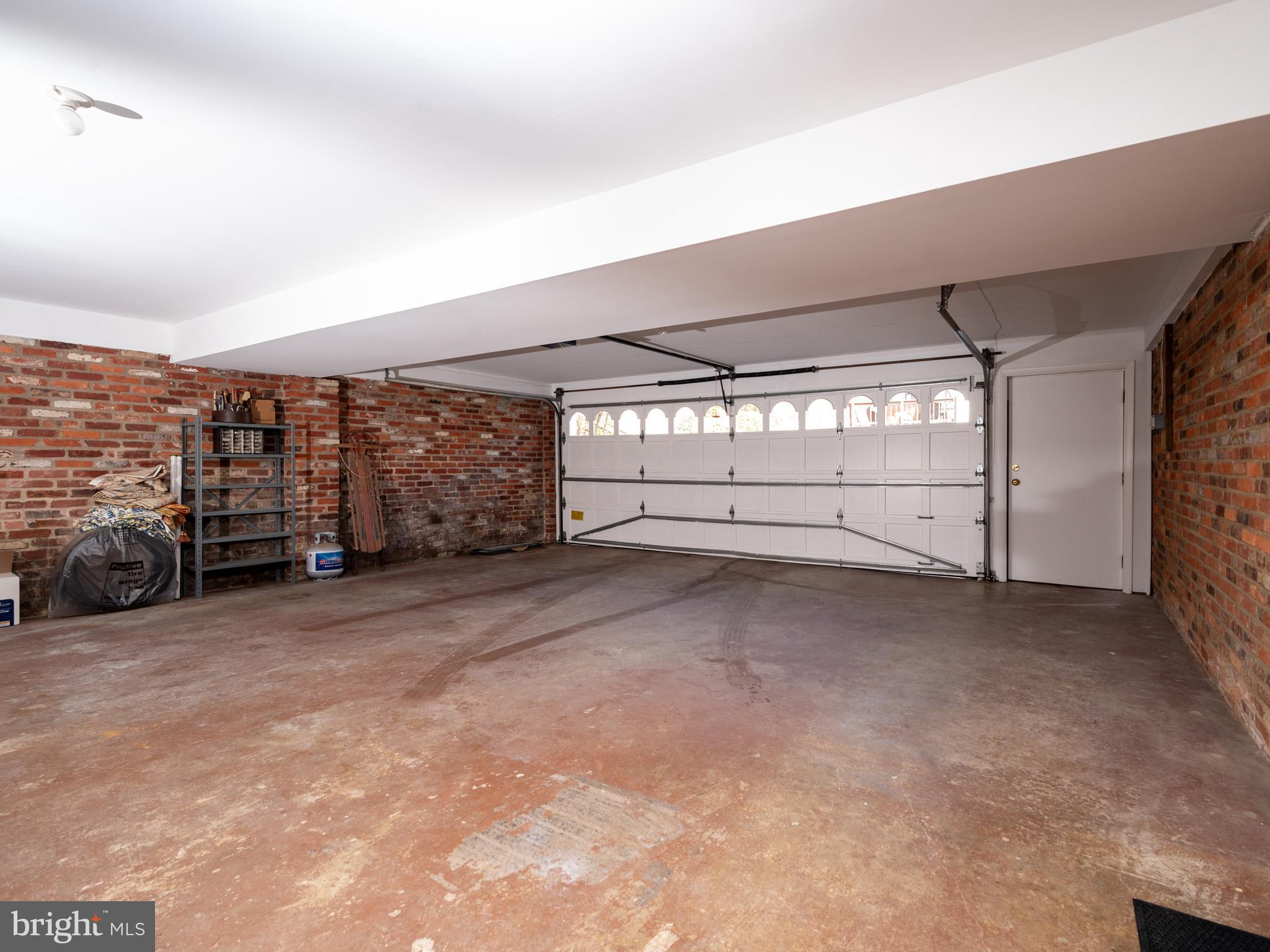 HILLBROOK FOREST - Residential