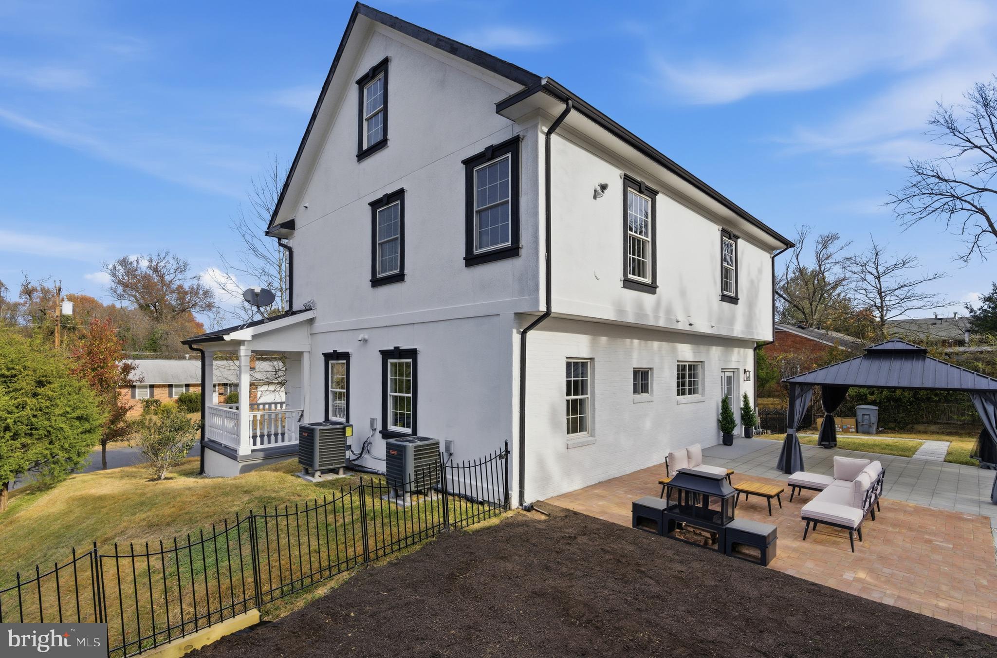 PARKLAWN - Residential