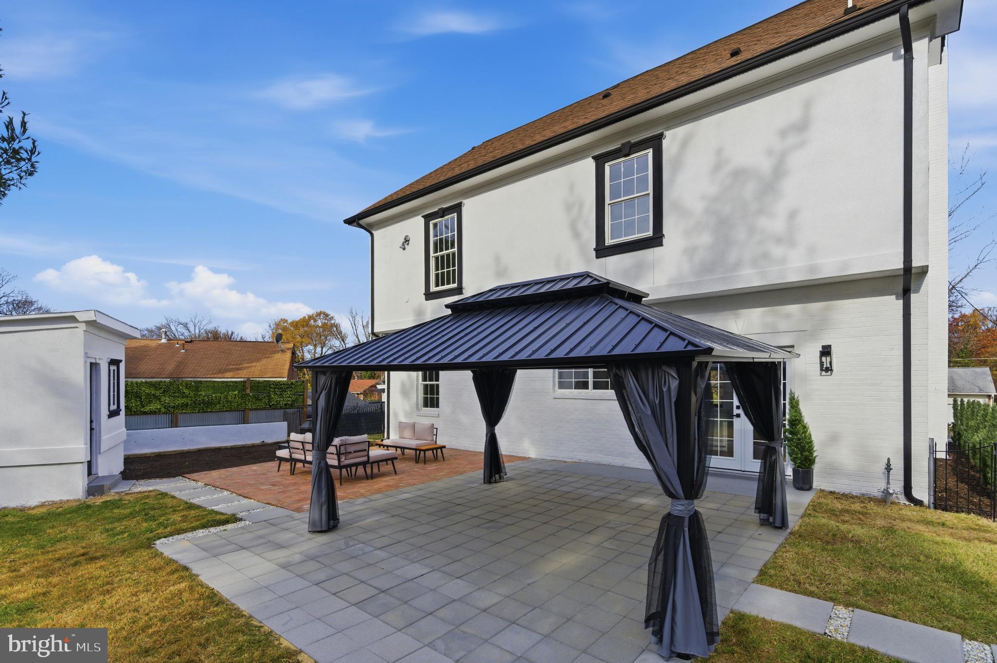 6231 YELLOWSTONE DRIVE