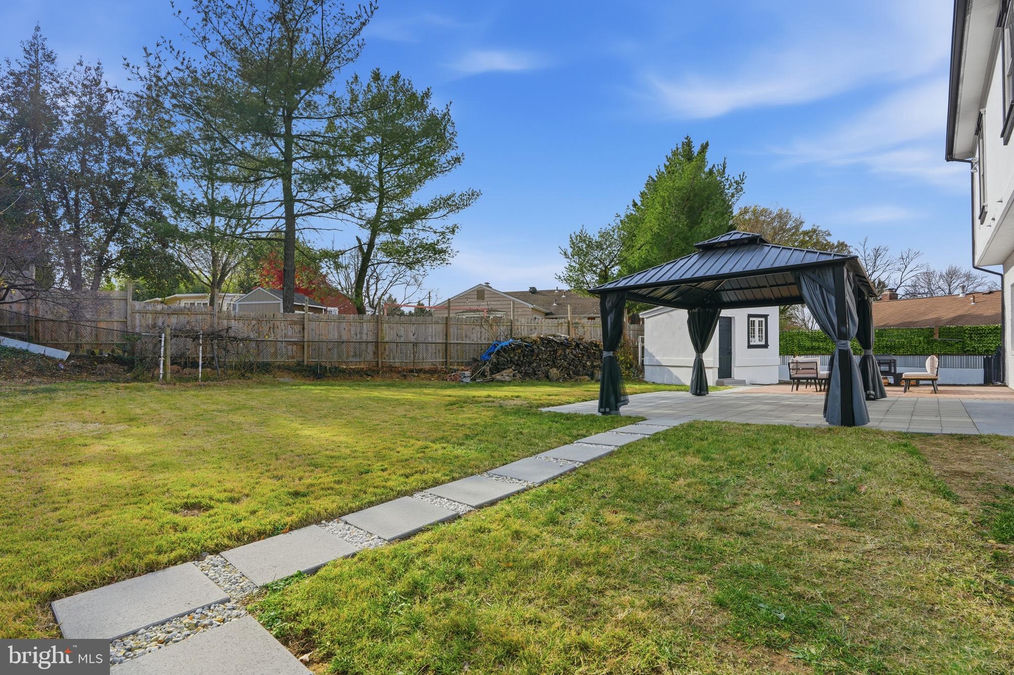 PARKLAWN - Residential