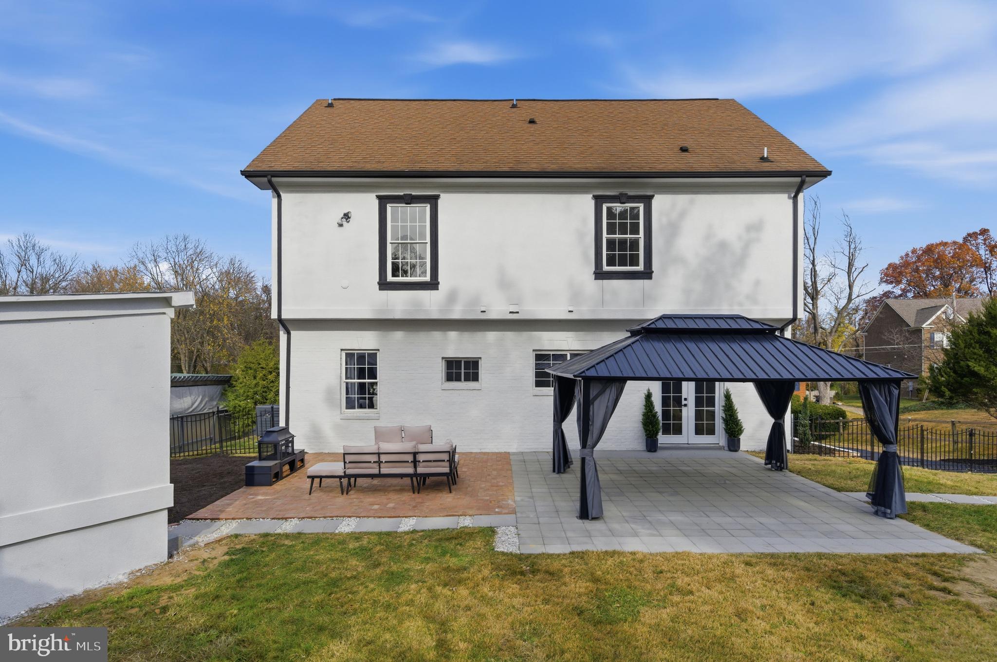 PARKLAWN - Residential