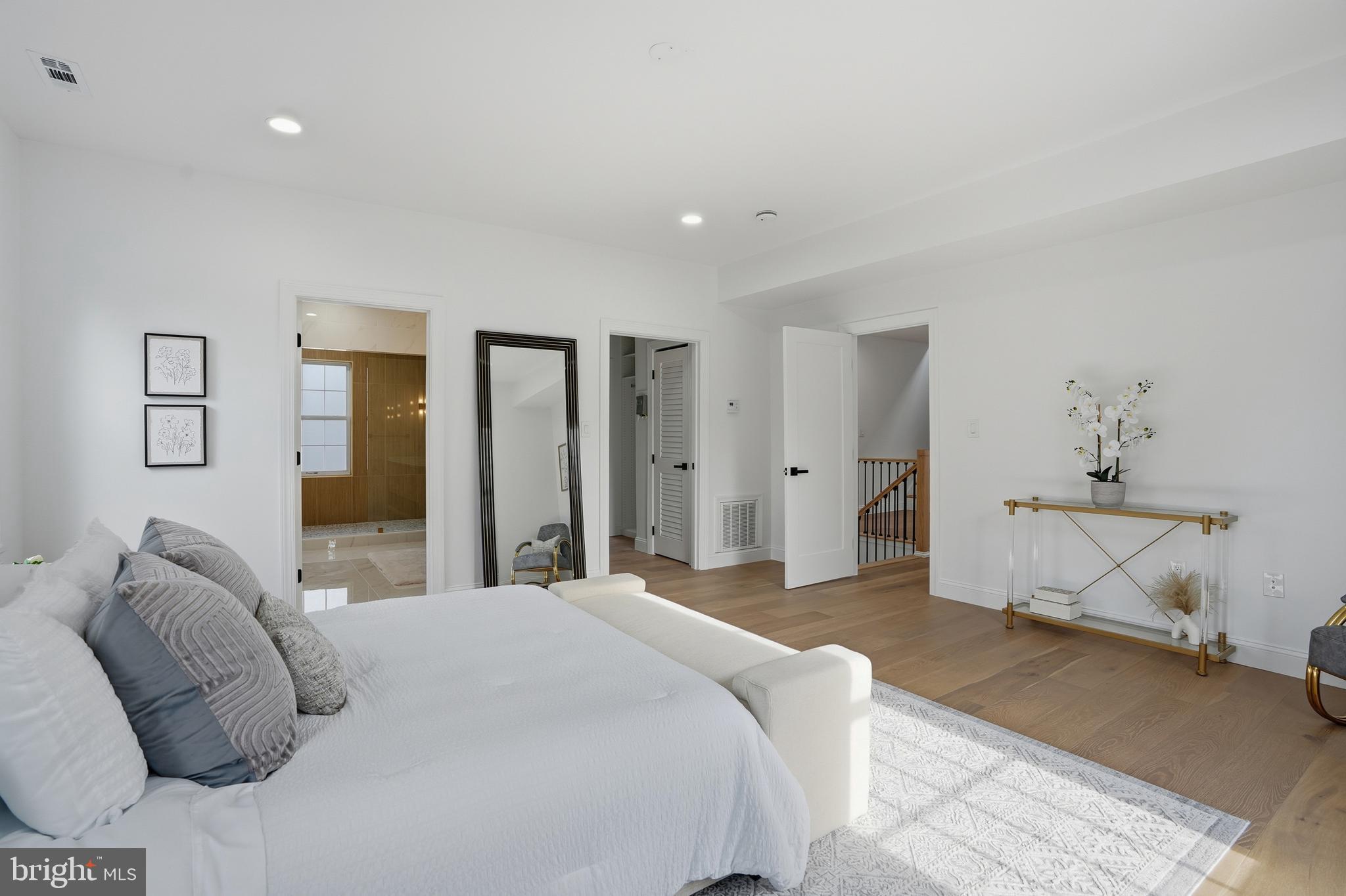 PARKLAWN - Residential