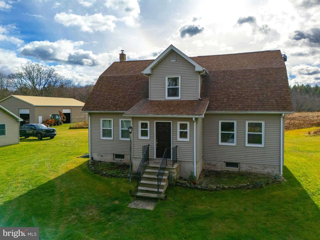 Photo of 48 Yarnes Rd, WAYMART, PA 18472 (MLS # PAWN2000792)