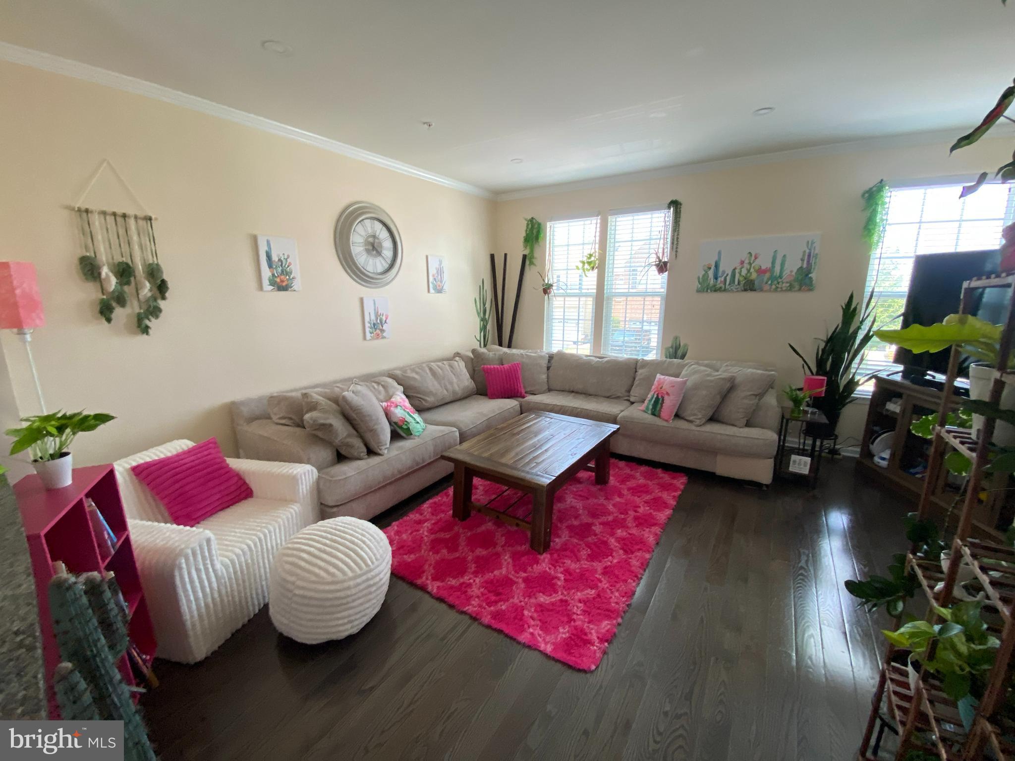 86 GREEN VIEW DRIVE