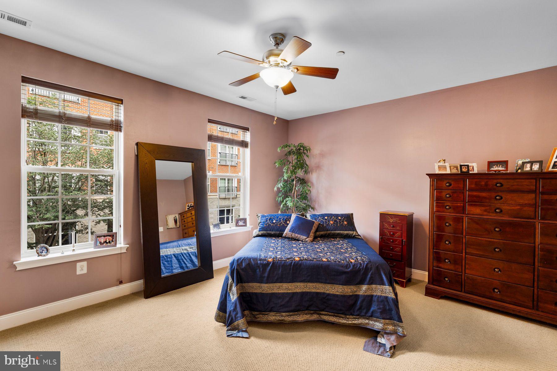 NAVAL SQUARE - Residential