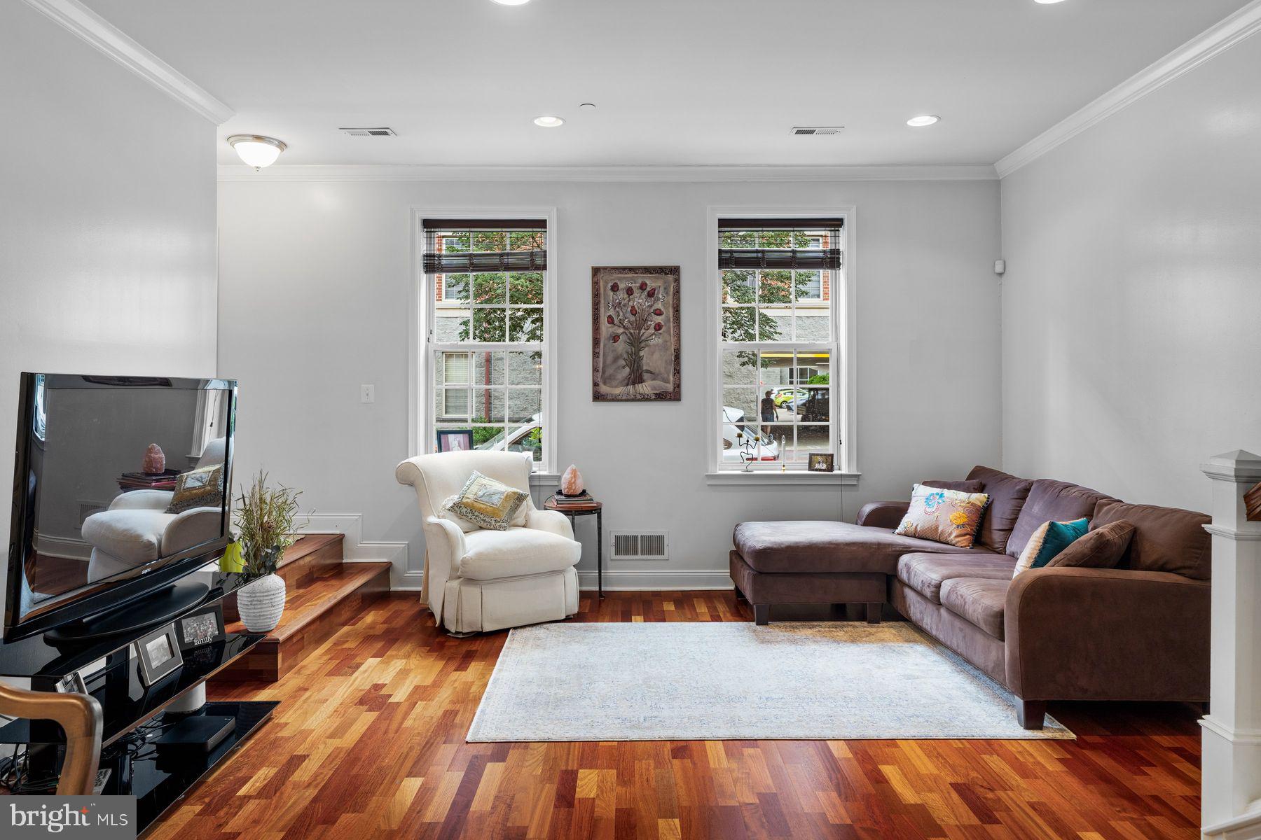 NAVAL SQUARE - Residential