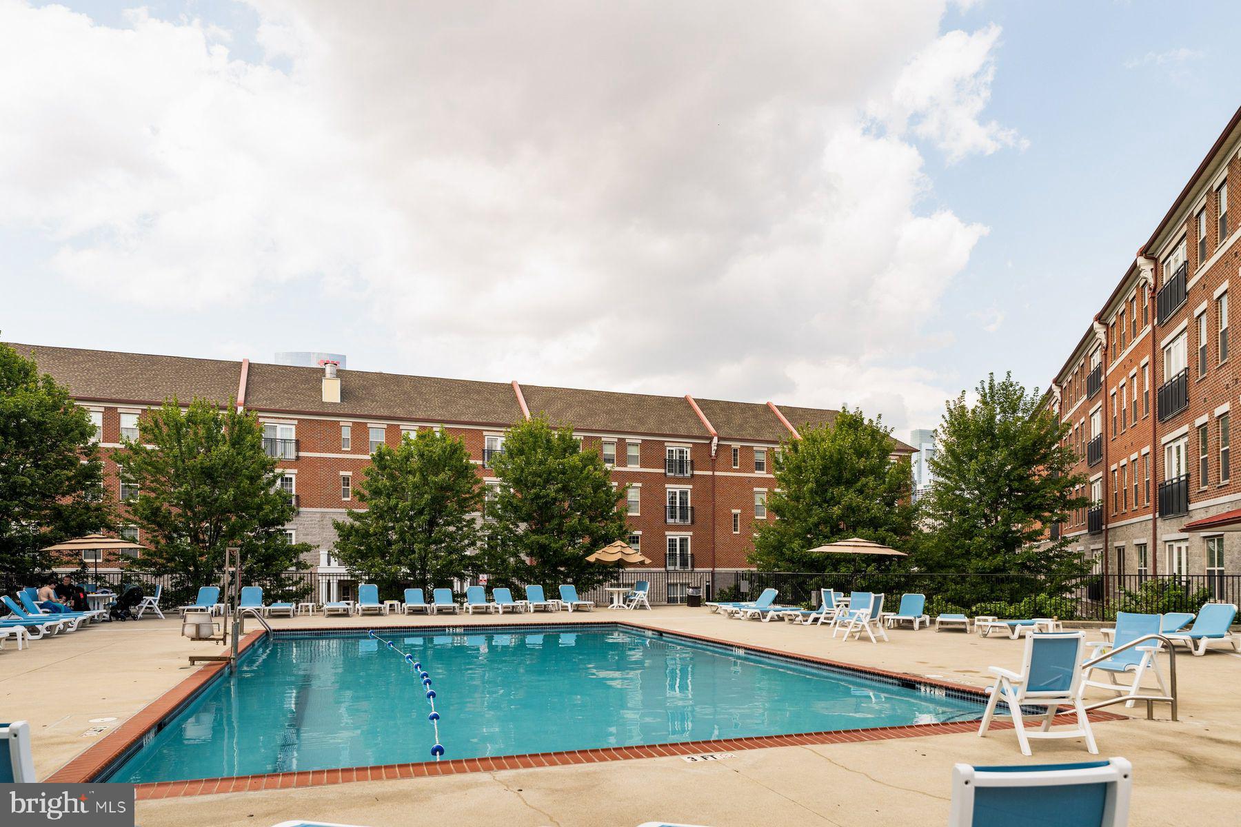 NAVAL SQUARE - Residential