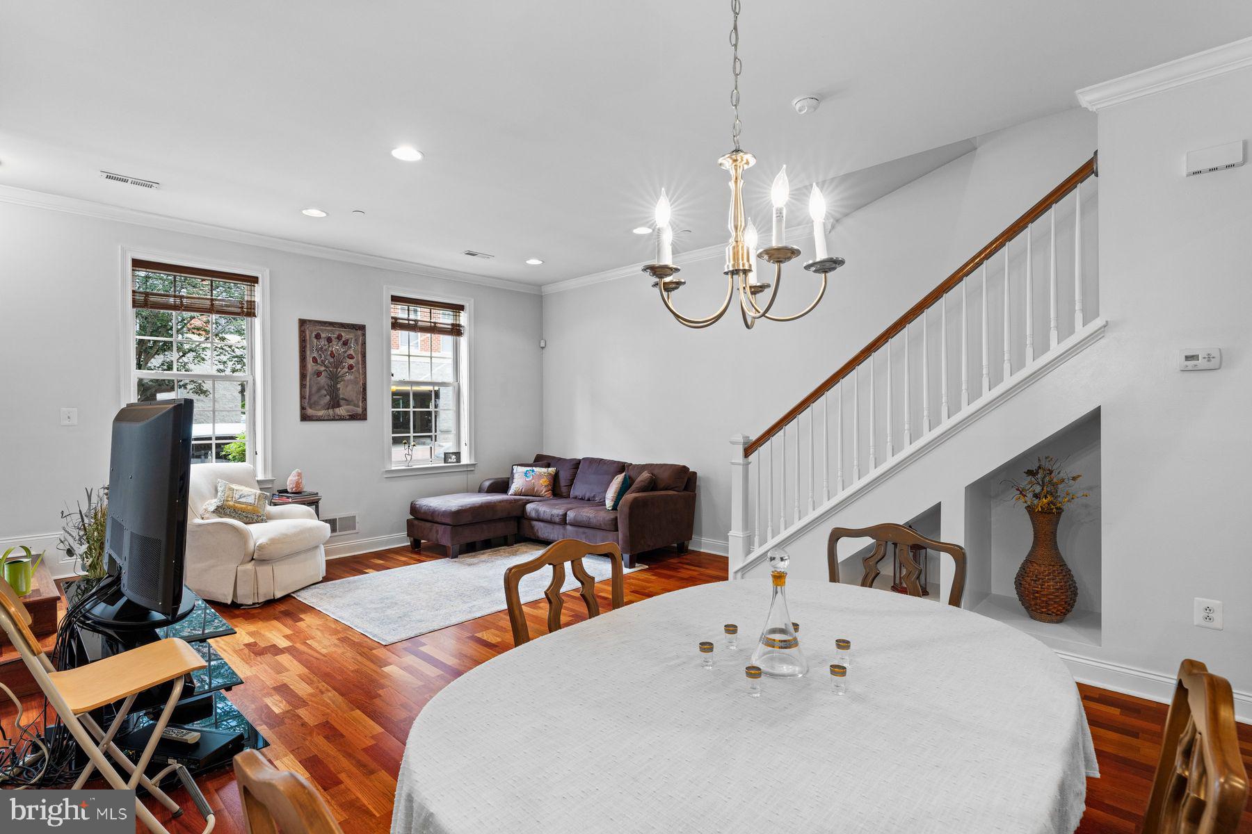 NAVAL SQUARE - Residential