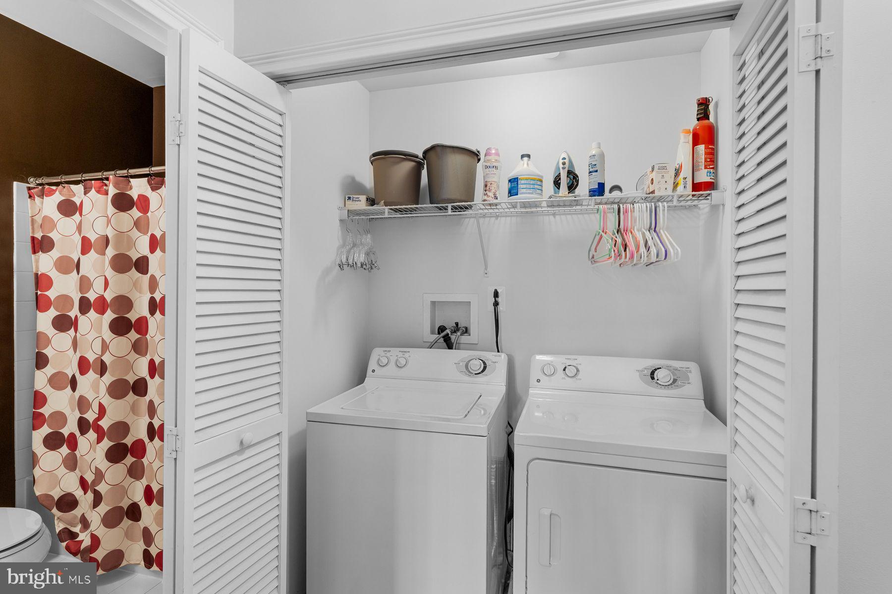 NAVAL SQUARE - Residential