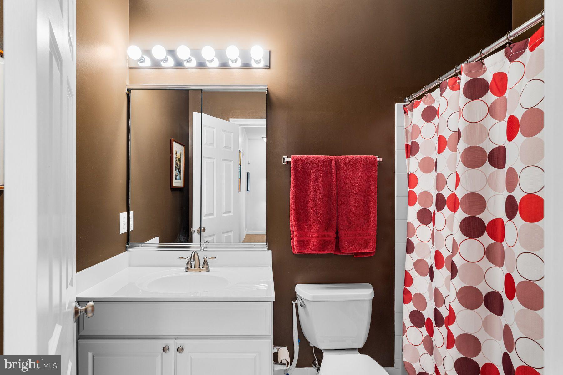 NAVAL SQUARE - Residential