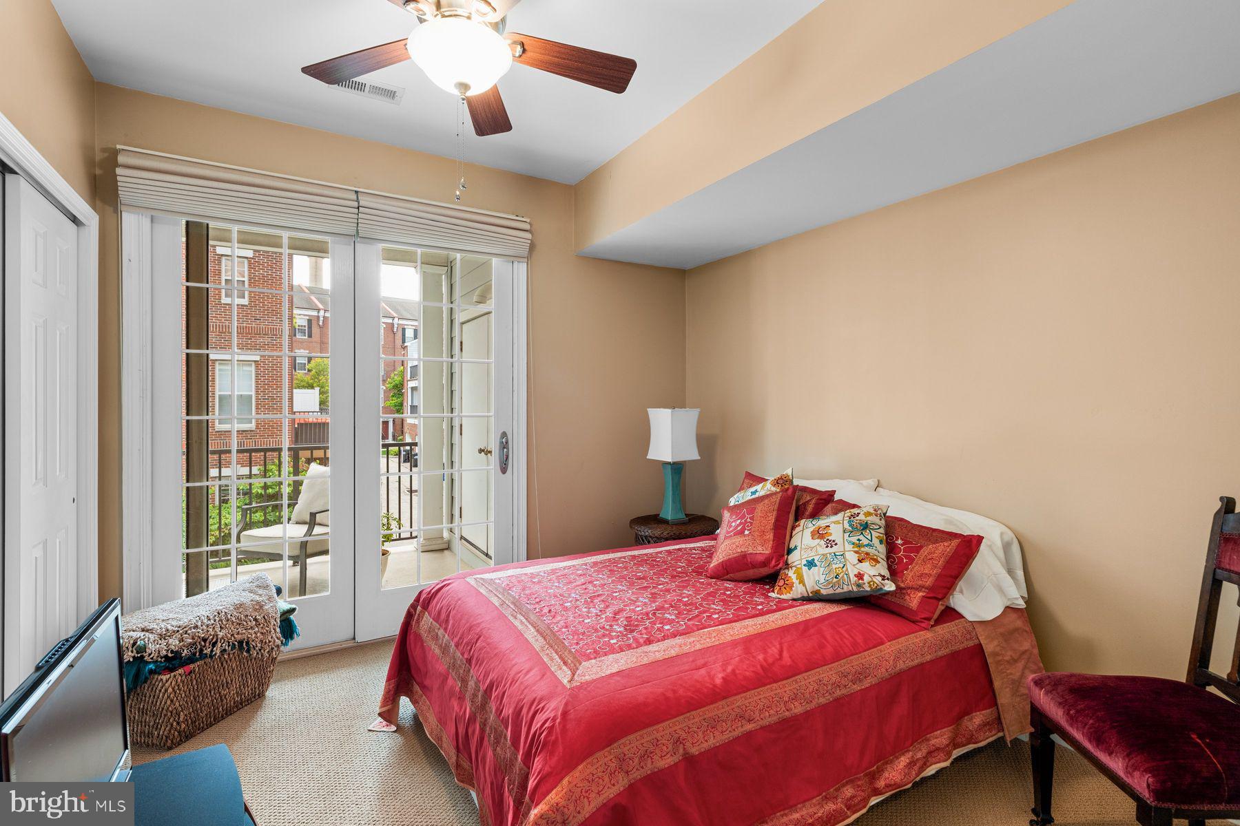 NAVAL SQUARE - Residential