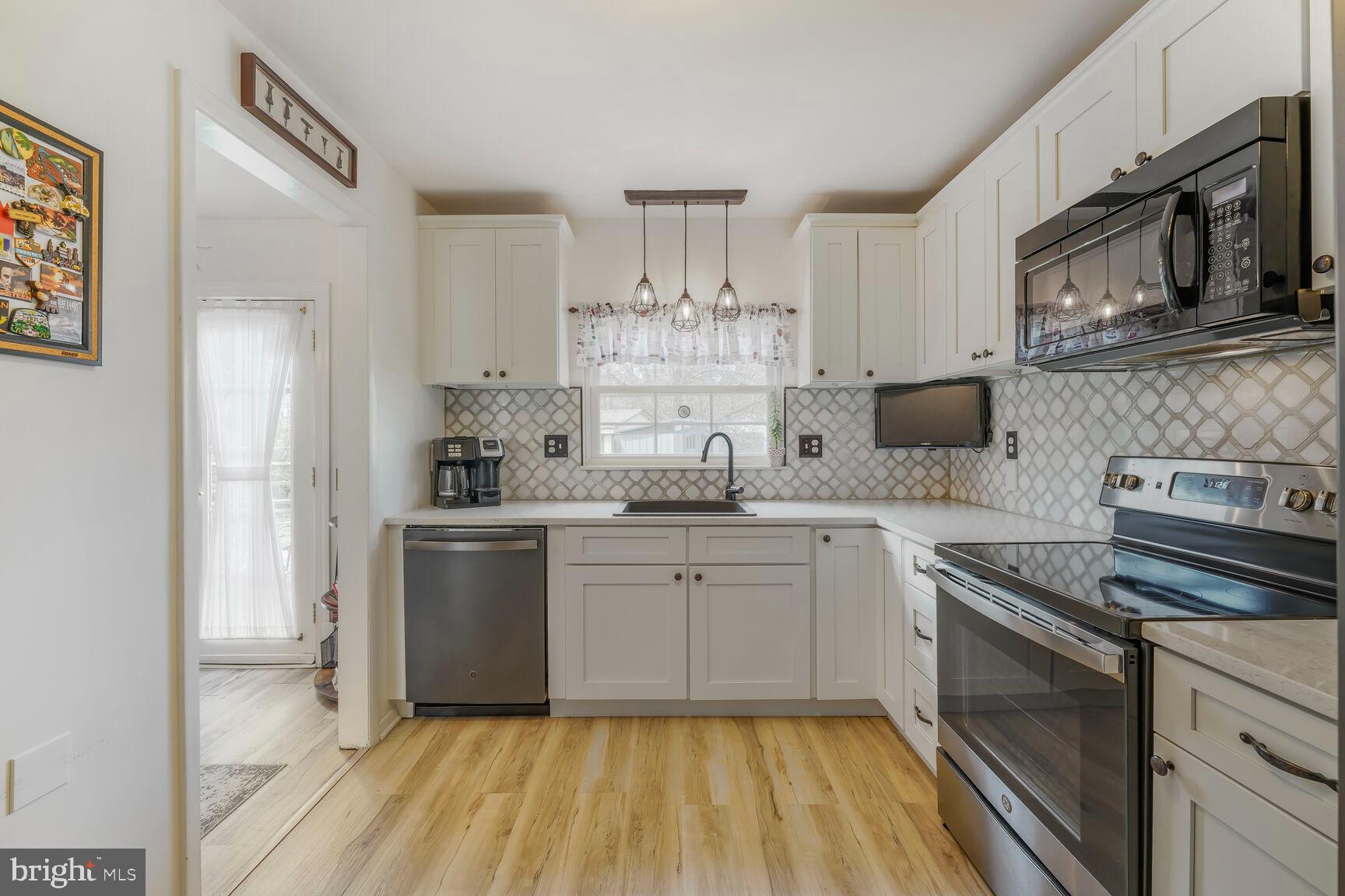 WAKEFIELD - Residential