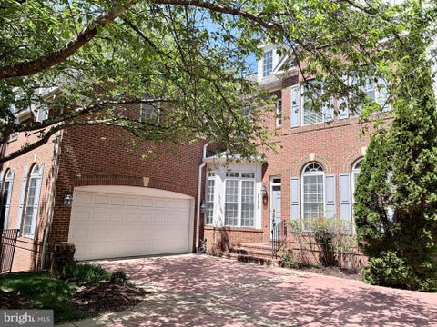 Townhouse For Sale - 2178 Harithy Drive<br/> DUNN LORING, VA 22027