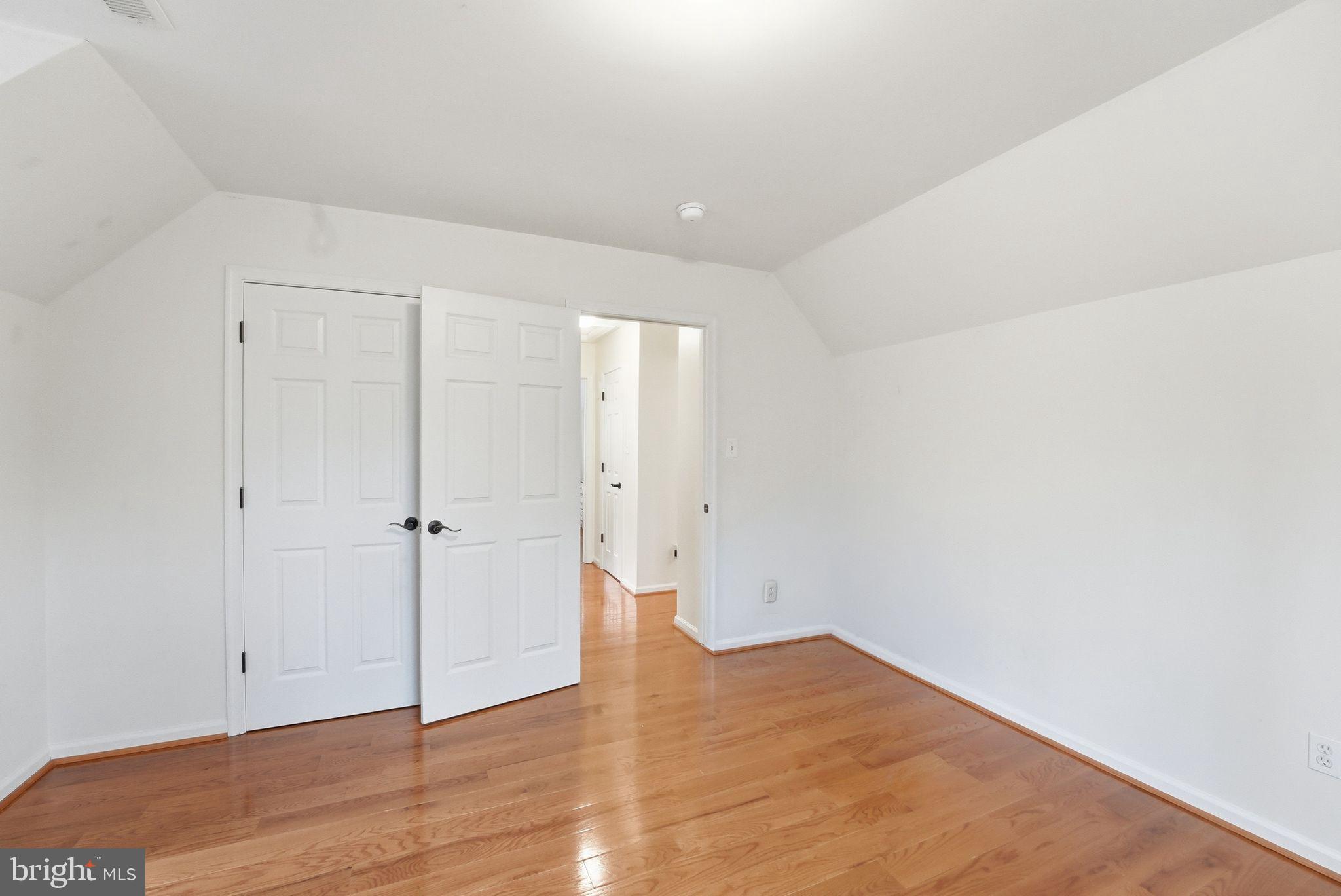 FOX RIDGE - Residential