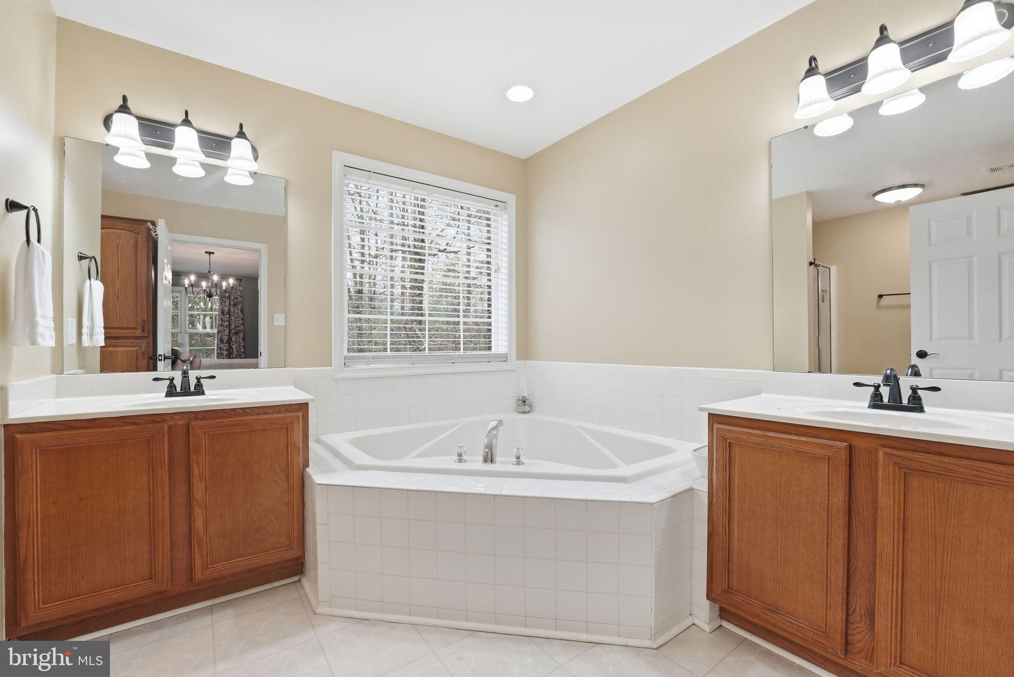 FOX RIDGE - Residential