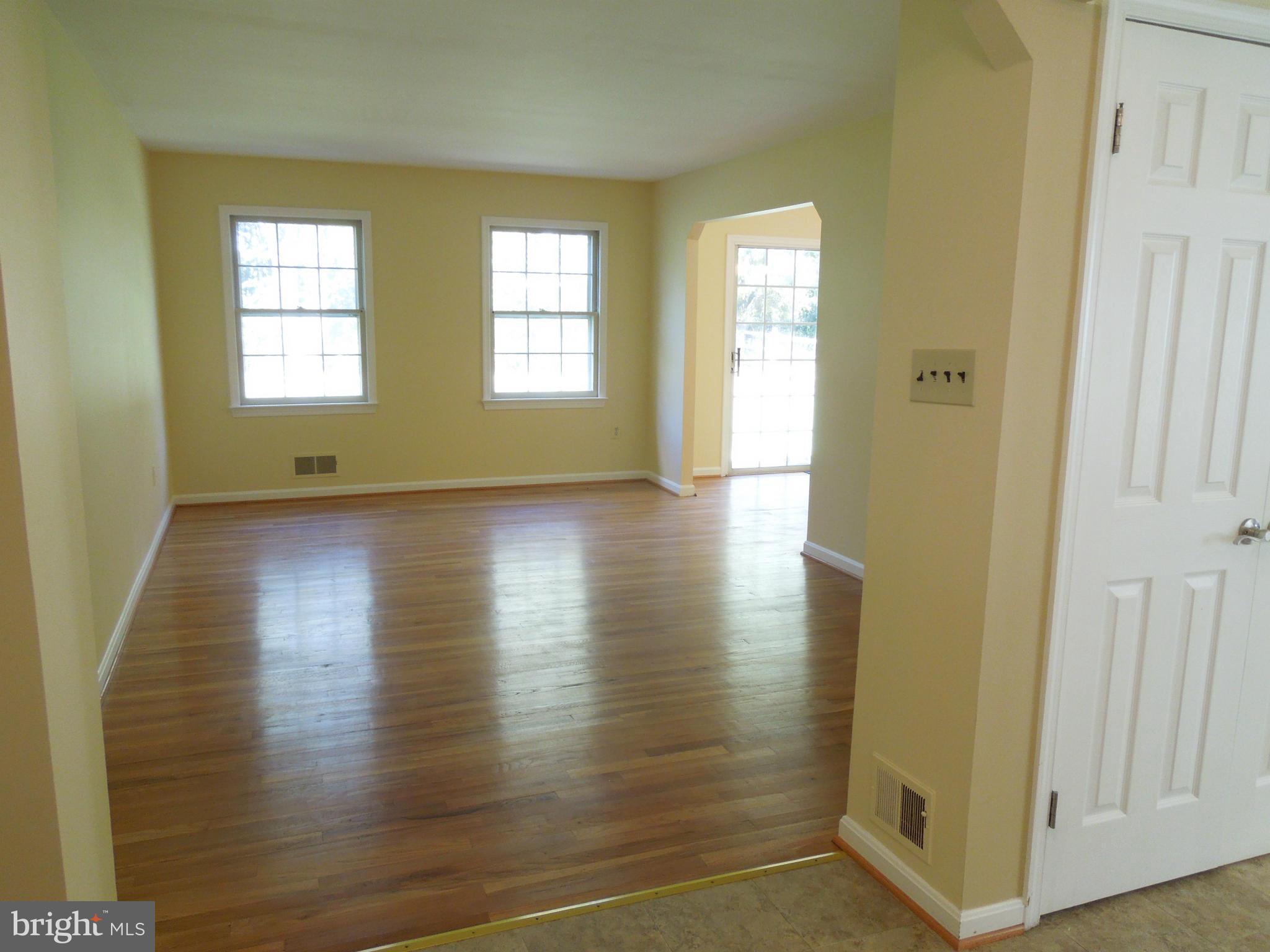 COLLEGE GARDENS - Residential Lease