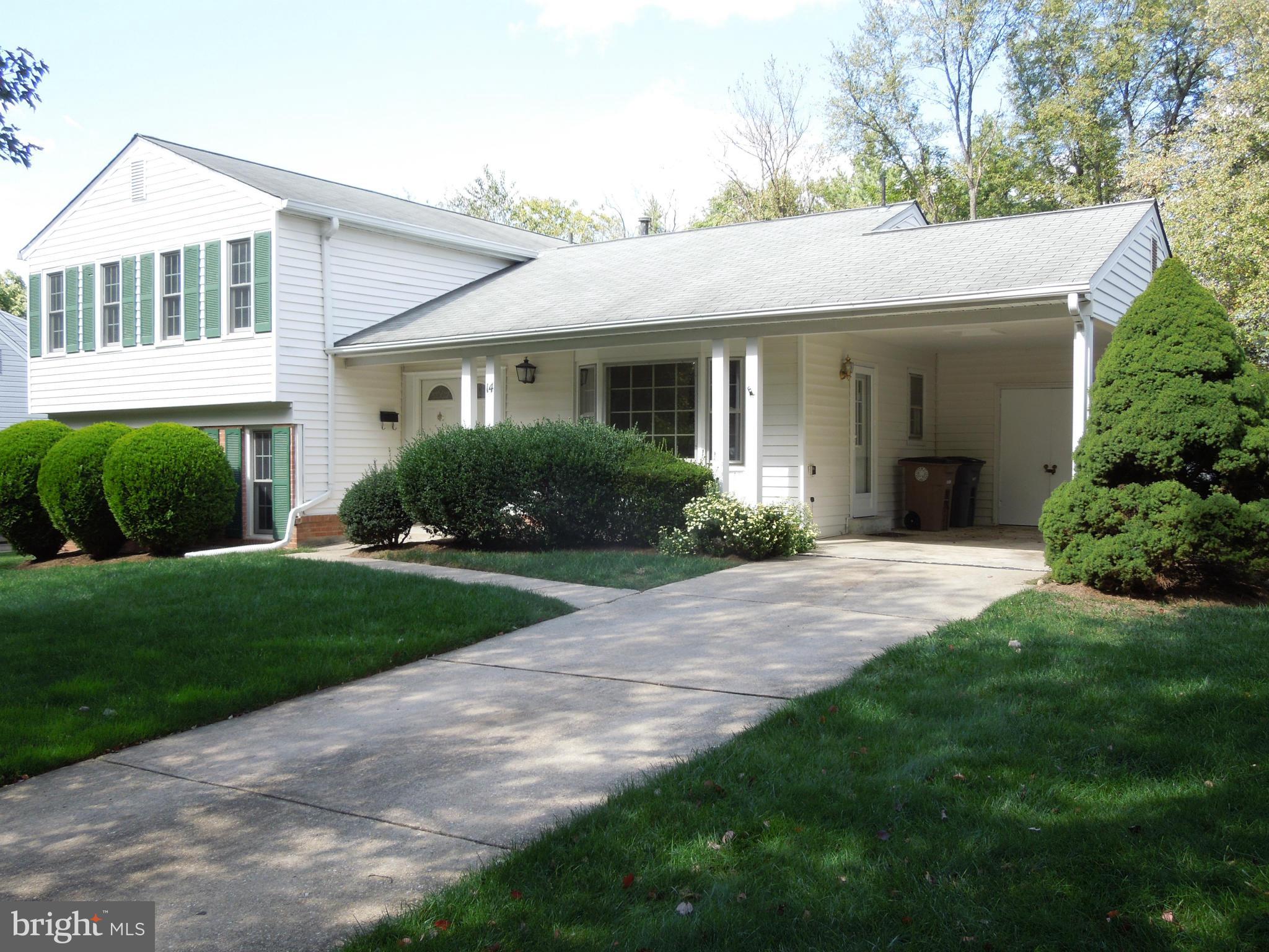 COLLEGE GARDENS - Residential Lease