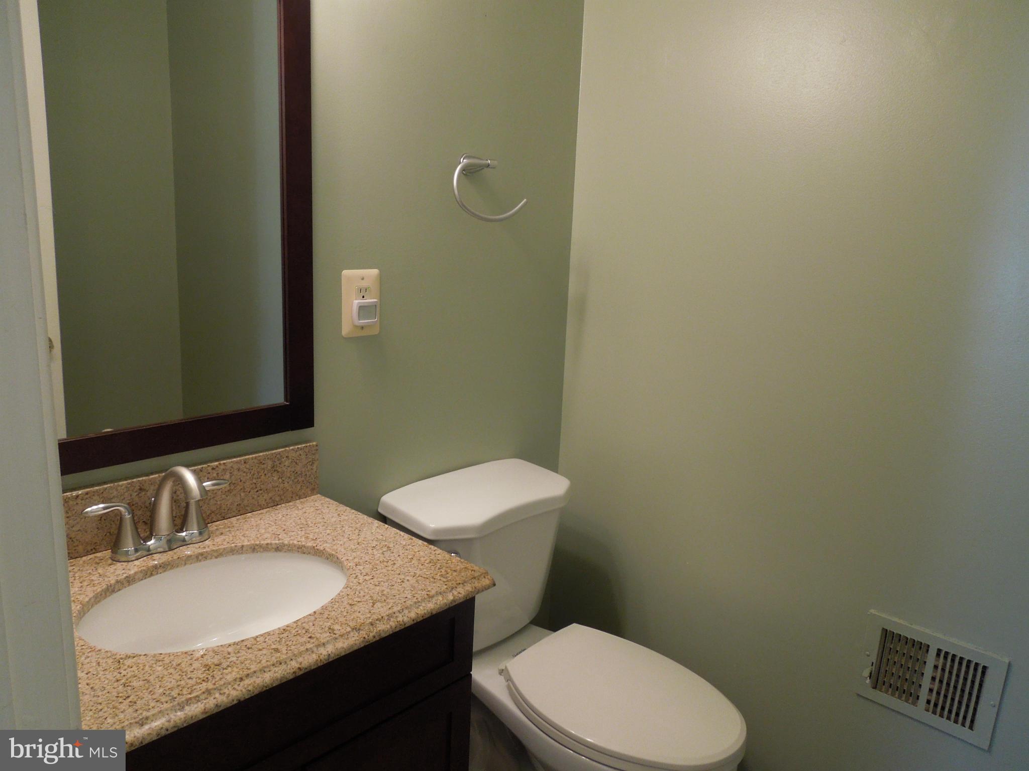 COLLEGE GARDENS - Residential Lease