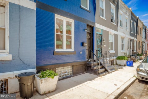 Townhouse For Sale - 1736 N Lecount Street<br/> PHILADELPHIA, PA 19121