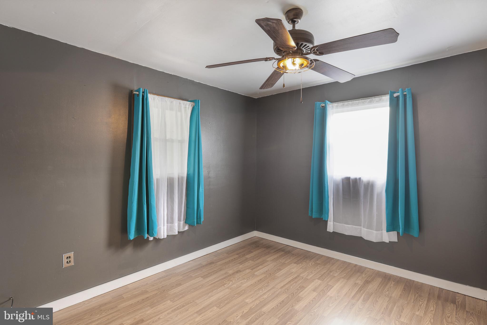 CRESAPTOWN - Residential