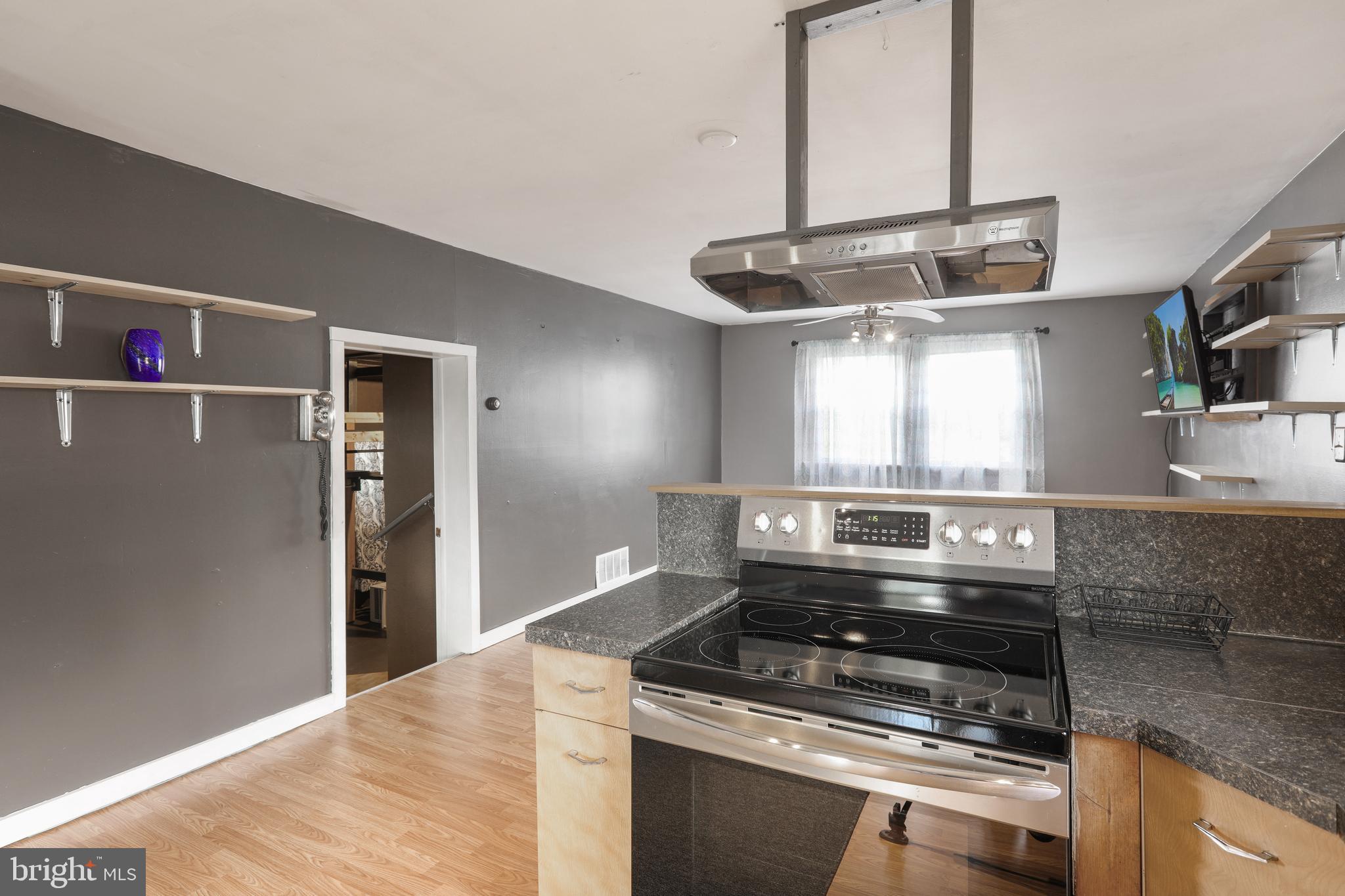 CRESAPTOWN - Residential