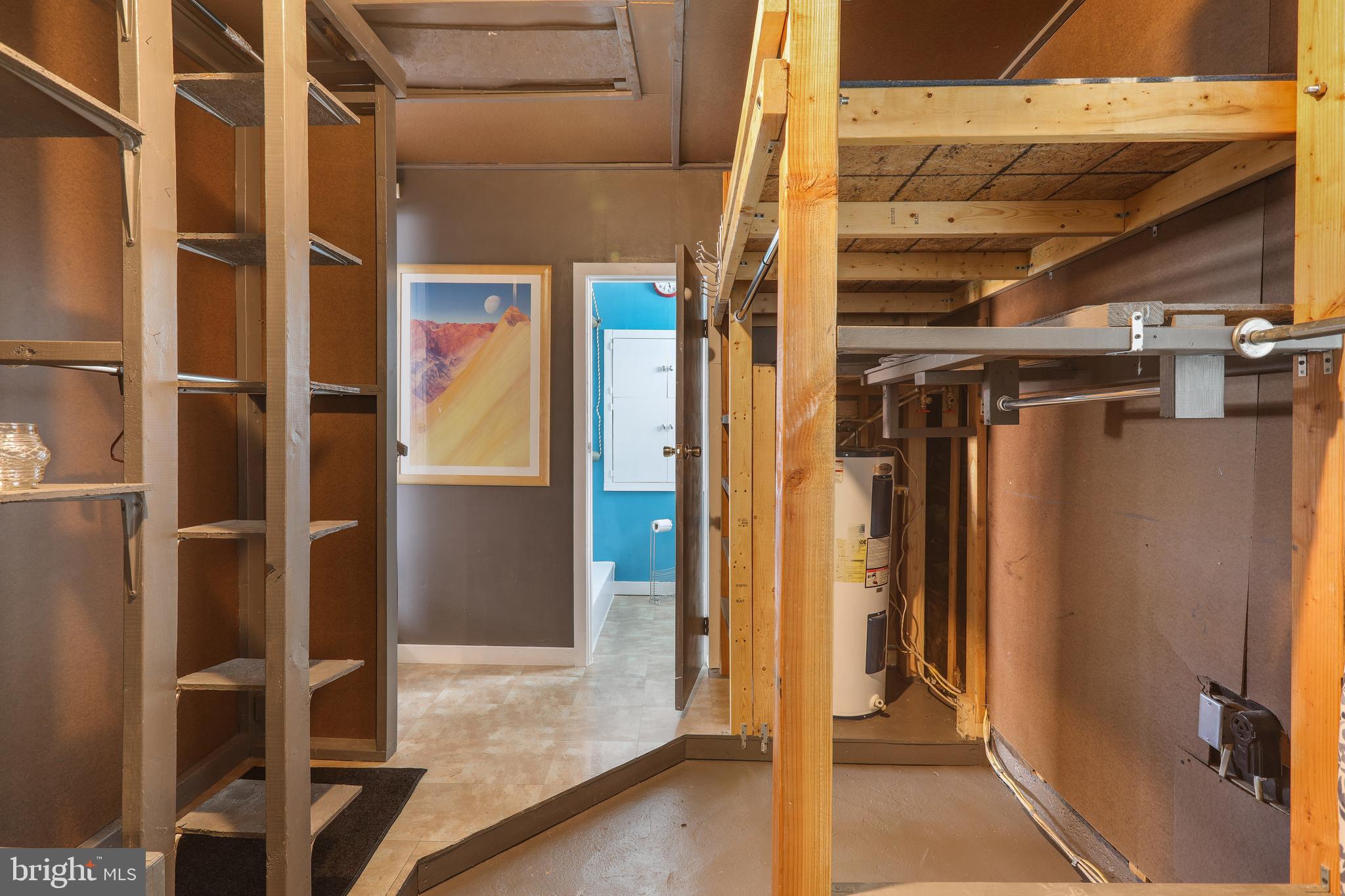 CRESAPTOWN - Residential