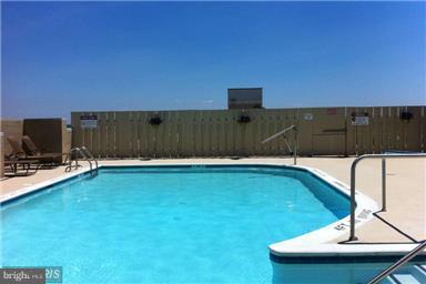 CARLTON HOUSE - Residential Lease