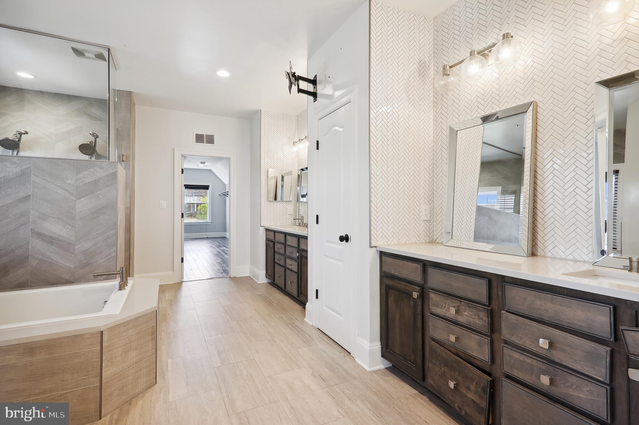 WOODMORE AT OAK CREEK-PL - Residential