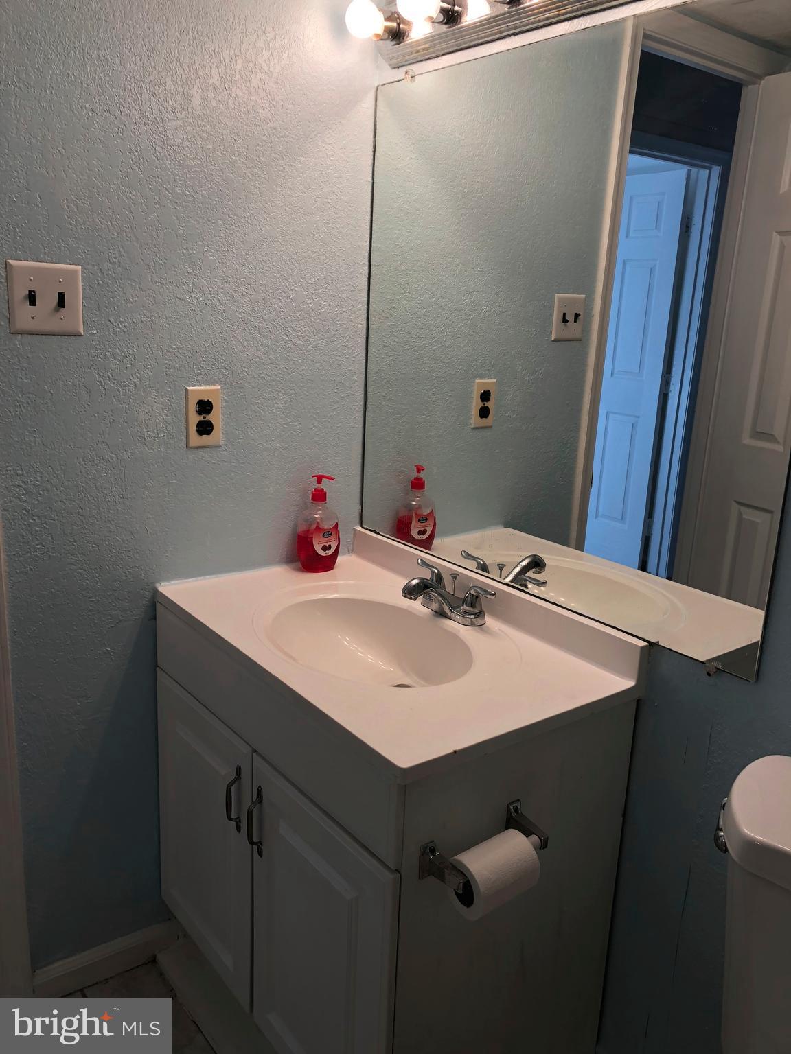 HUNTERS CREEK - Residential Lease